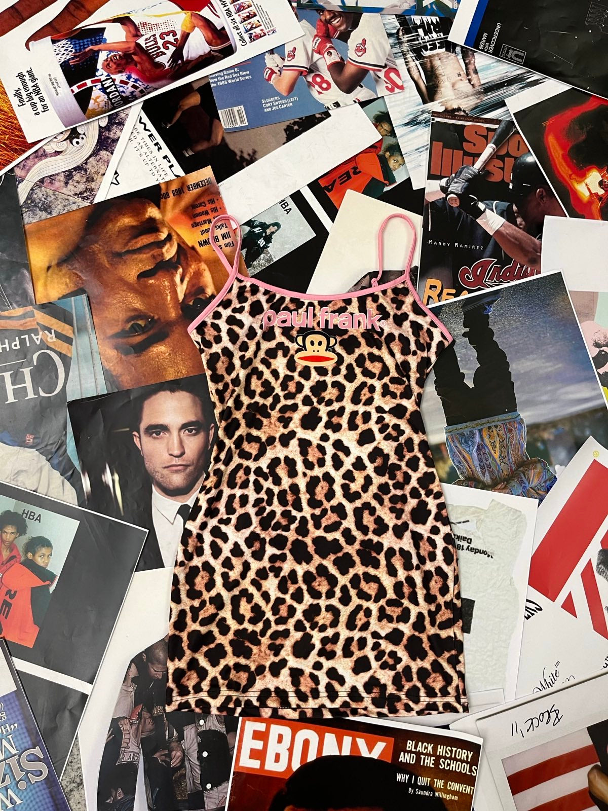 (S) Paul Frank ŠATY leopardí s růžovým lemováním na vrchní části a vyšitým Paul Frank logem