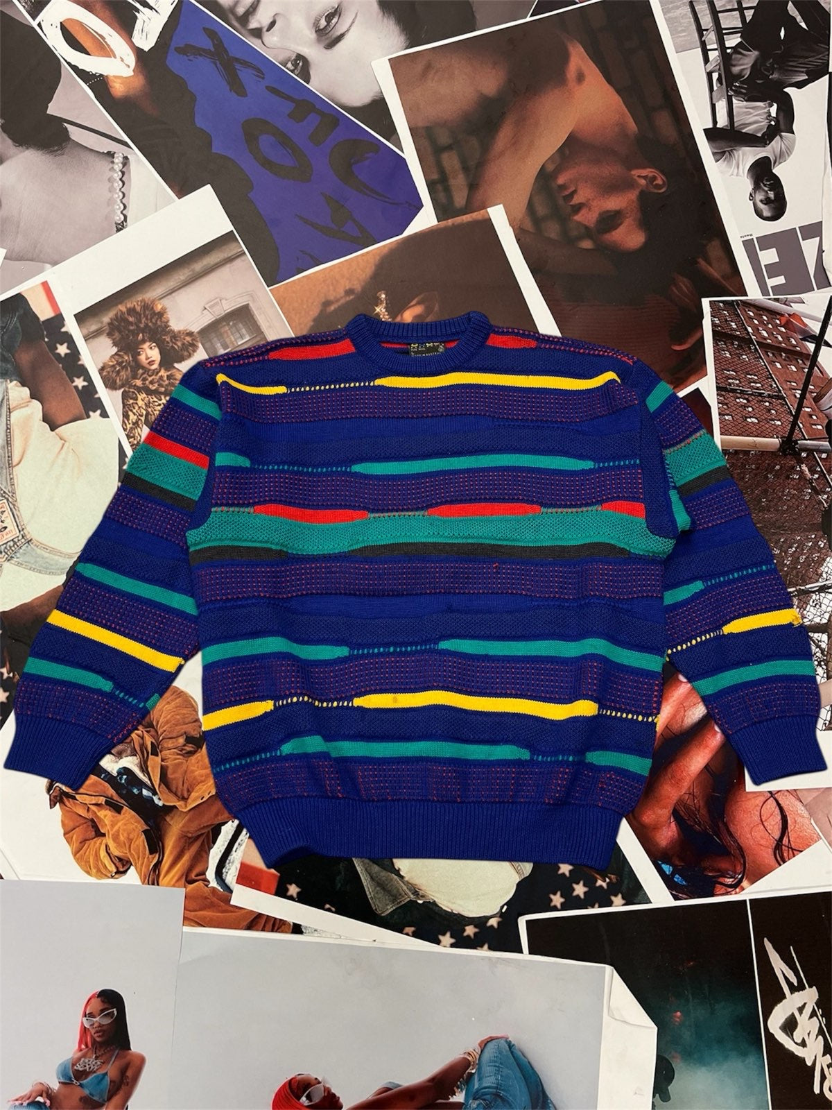 (L) Coogi vlněný svetr pruhovaný modro-zeleno-červený