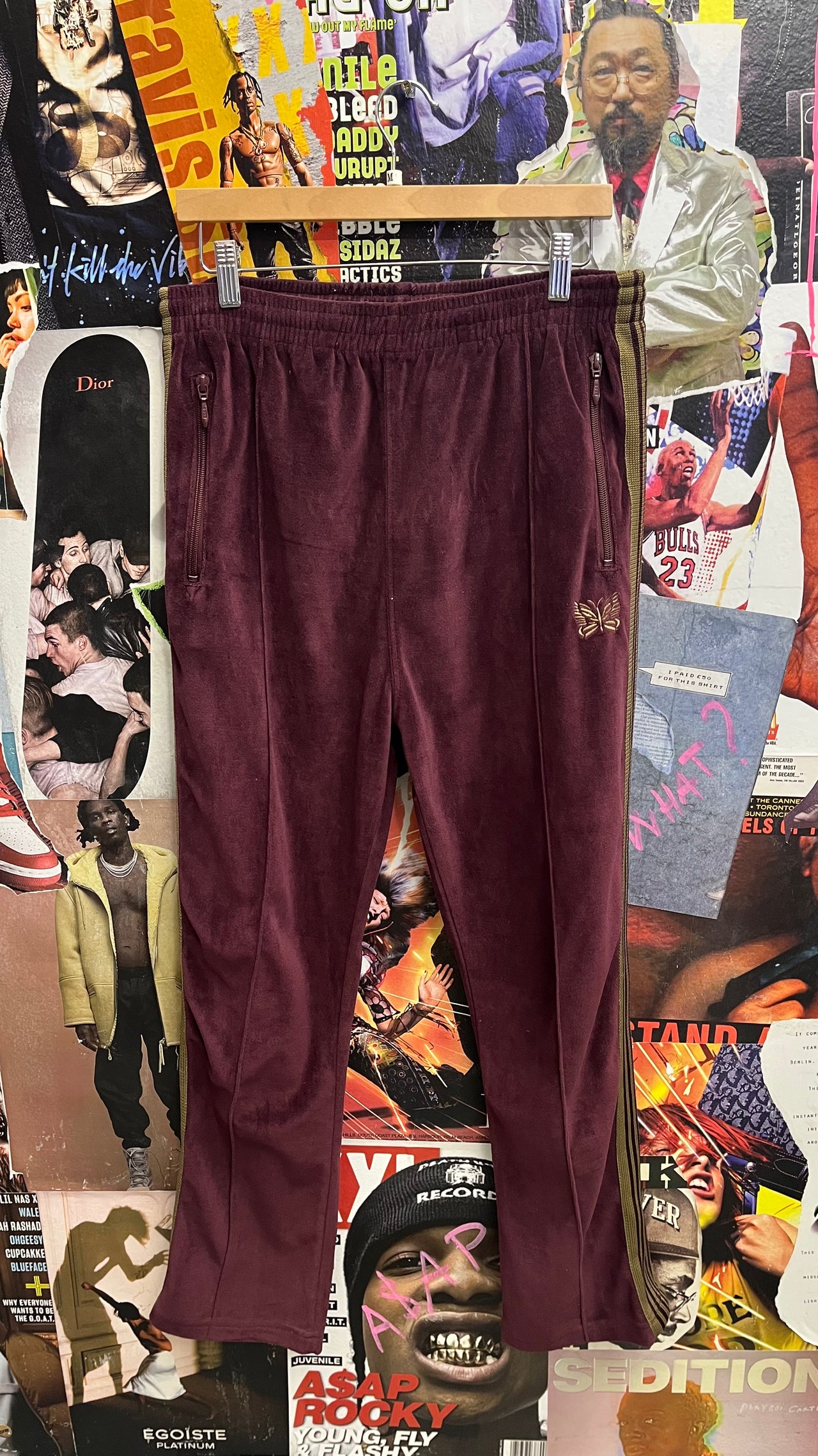 (M) Needles vínovo-zlaté tepláky dámské