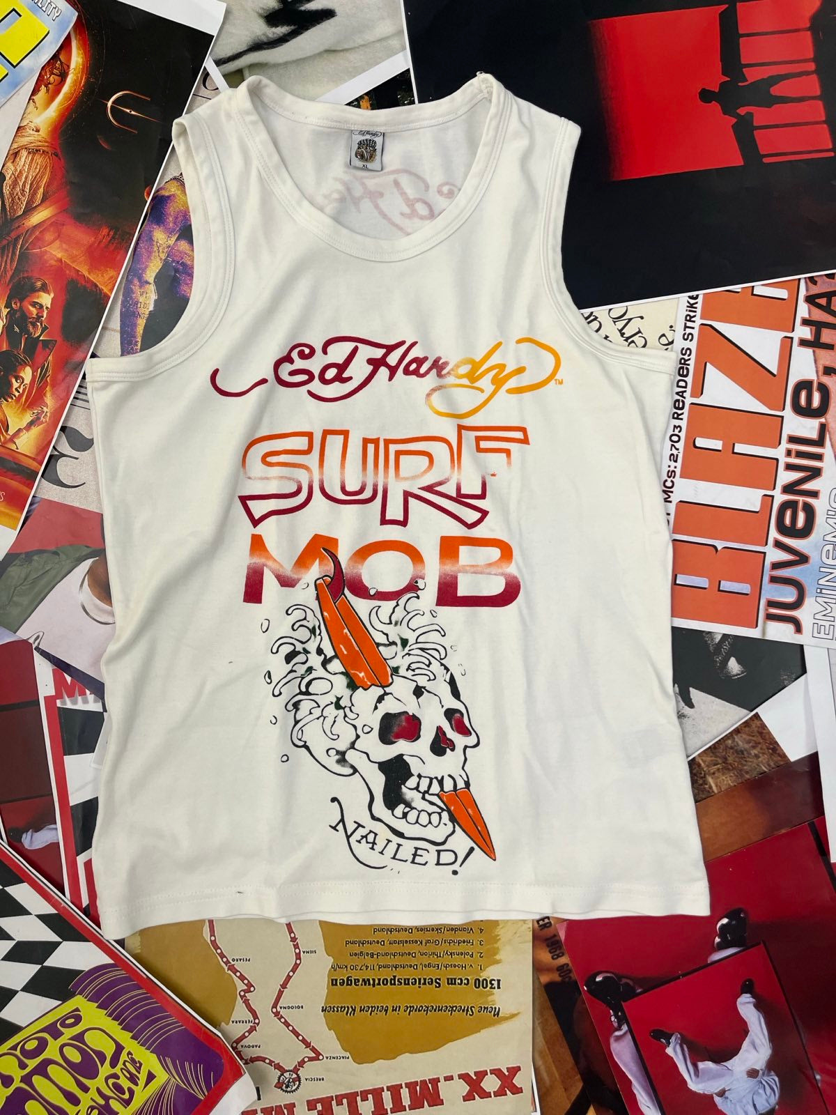 Ed Hardy TÍLKO bílé s lebkou a nápisem Surf Mob XL