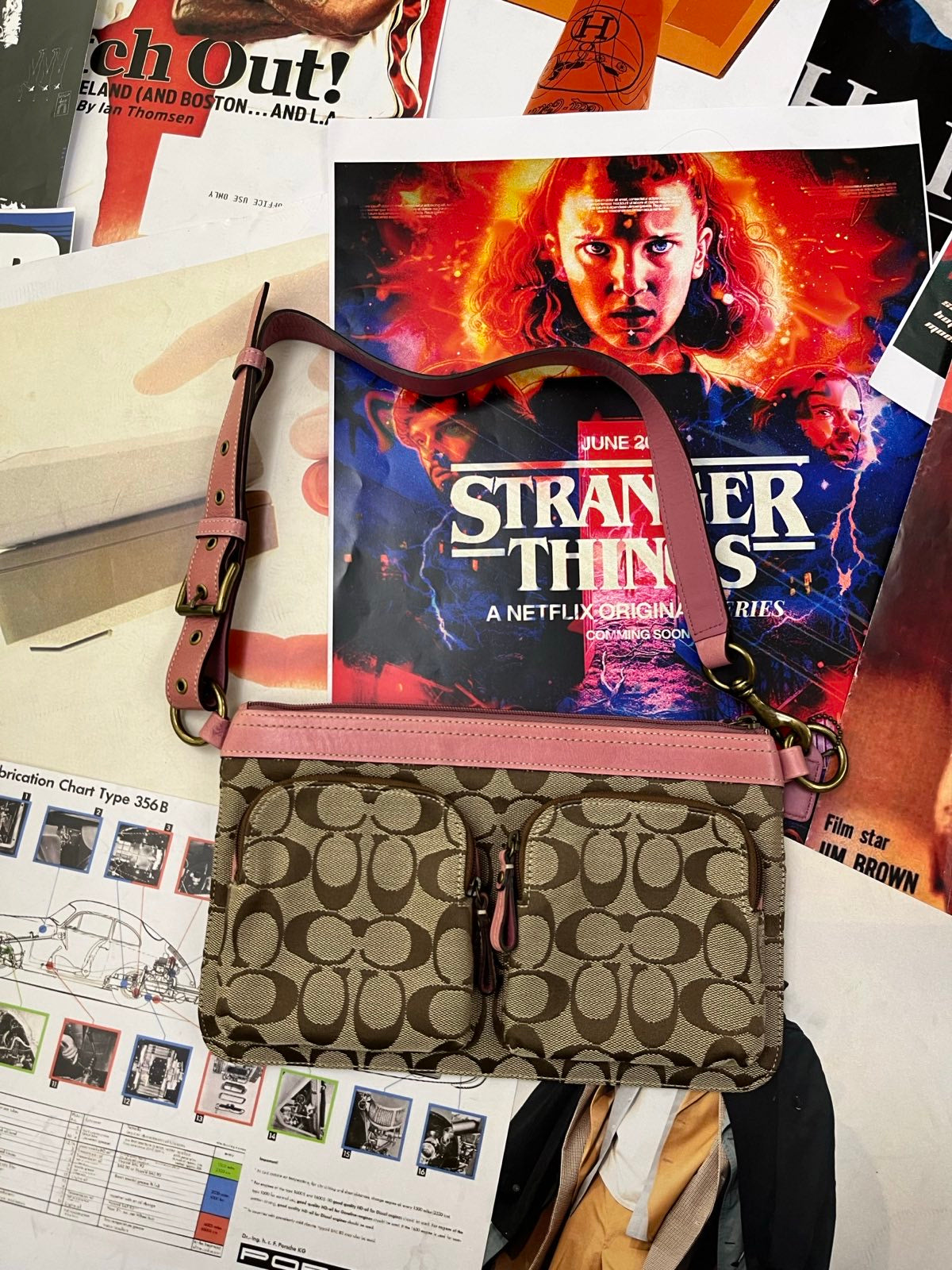 COACH kabelka menší béžová s růžovými detaily