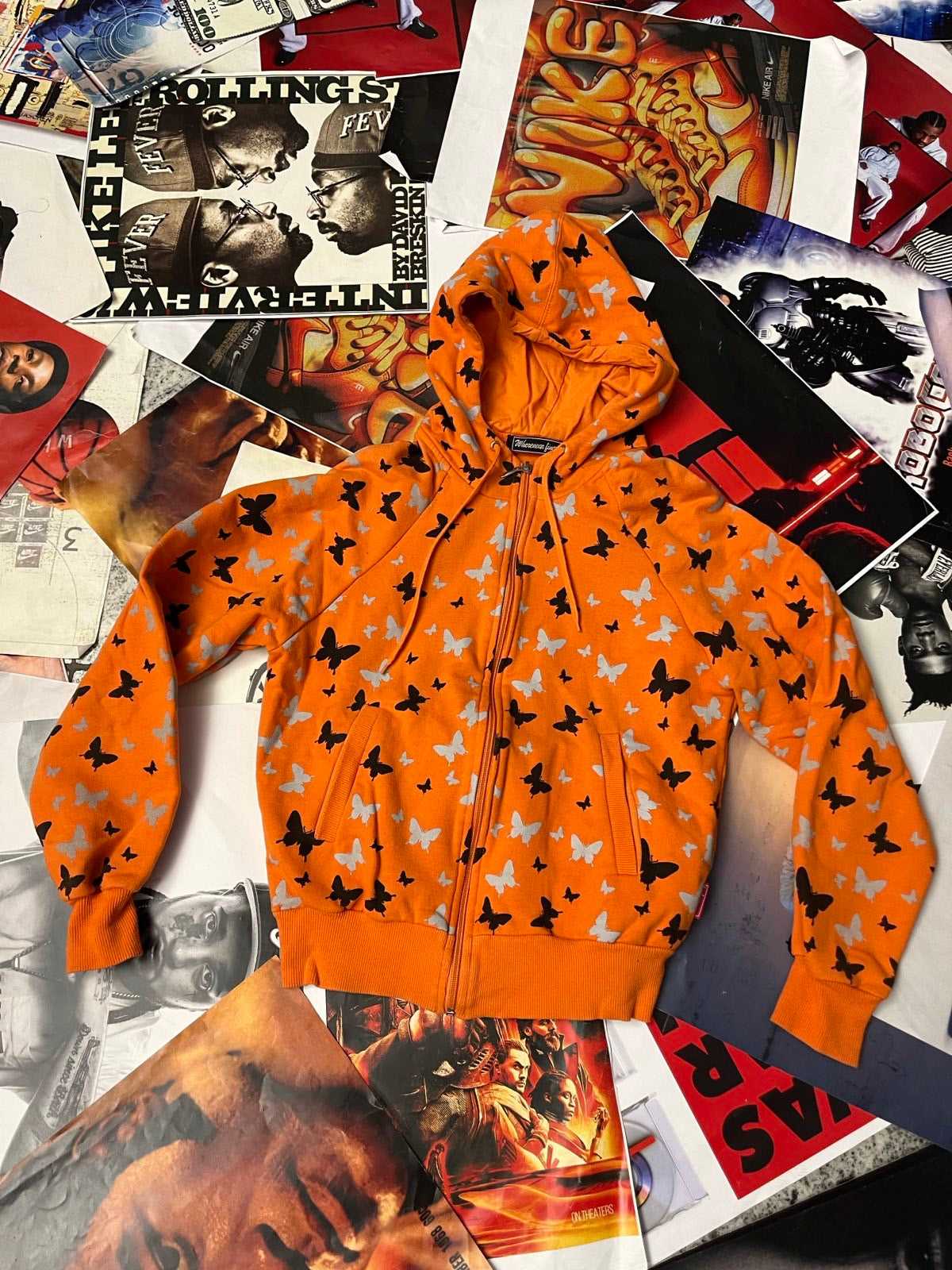 (M) Wherenear Finery mikina oranžová s motýli na zip a s kapucí
