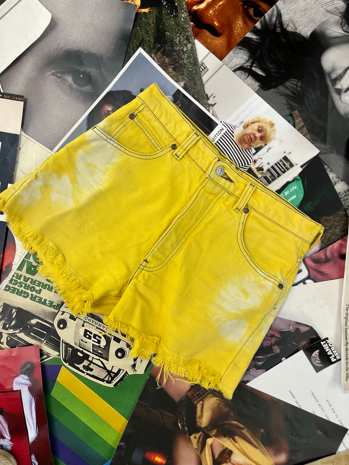 Levis kraťasy žlutá batika s bílou dámské M