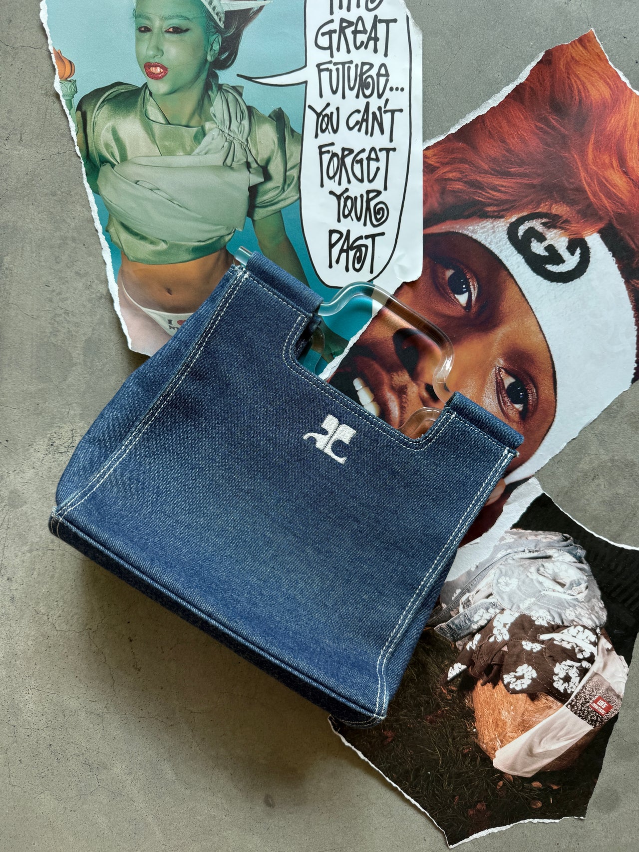 Courrèges denim handbag s transparentními uchy – modrá