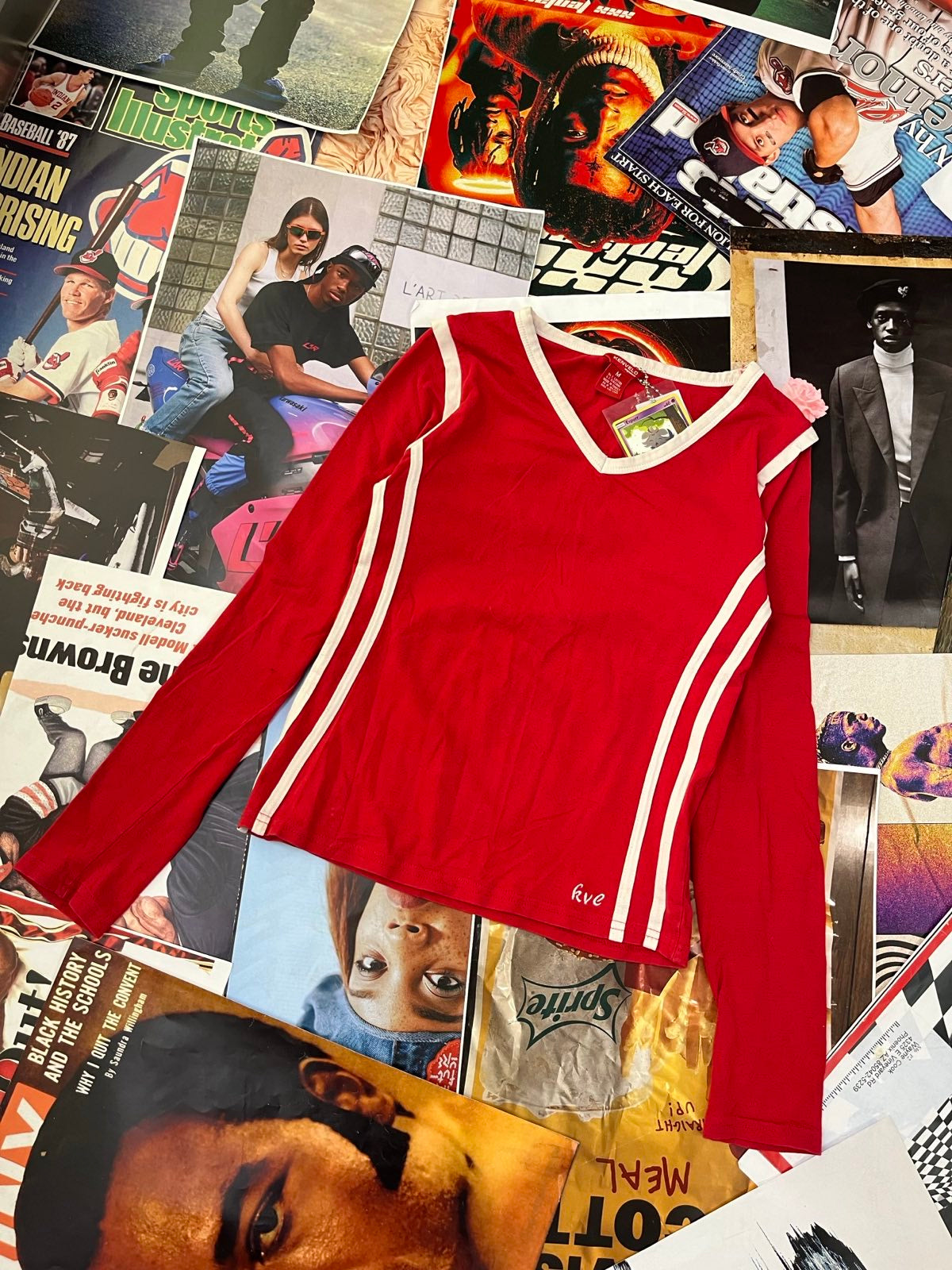 (M) Kenvelo triko červeno–bílé dámské s dlouhým rukávem, 89 na zádech