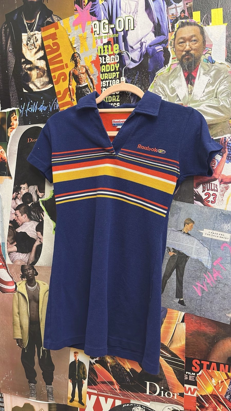 Reebok ŠATY tmavě modré se žlutými a červenými pruhy na hrudníku S