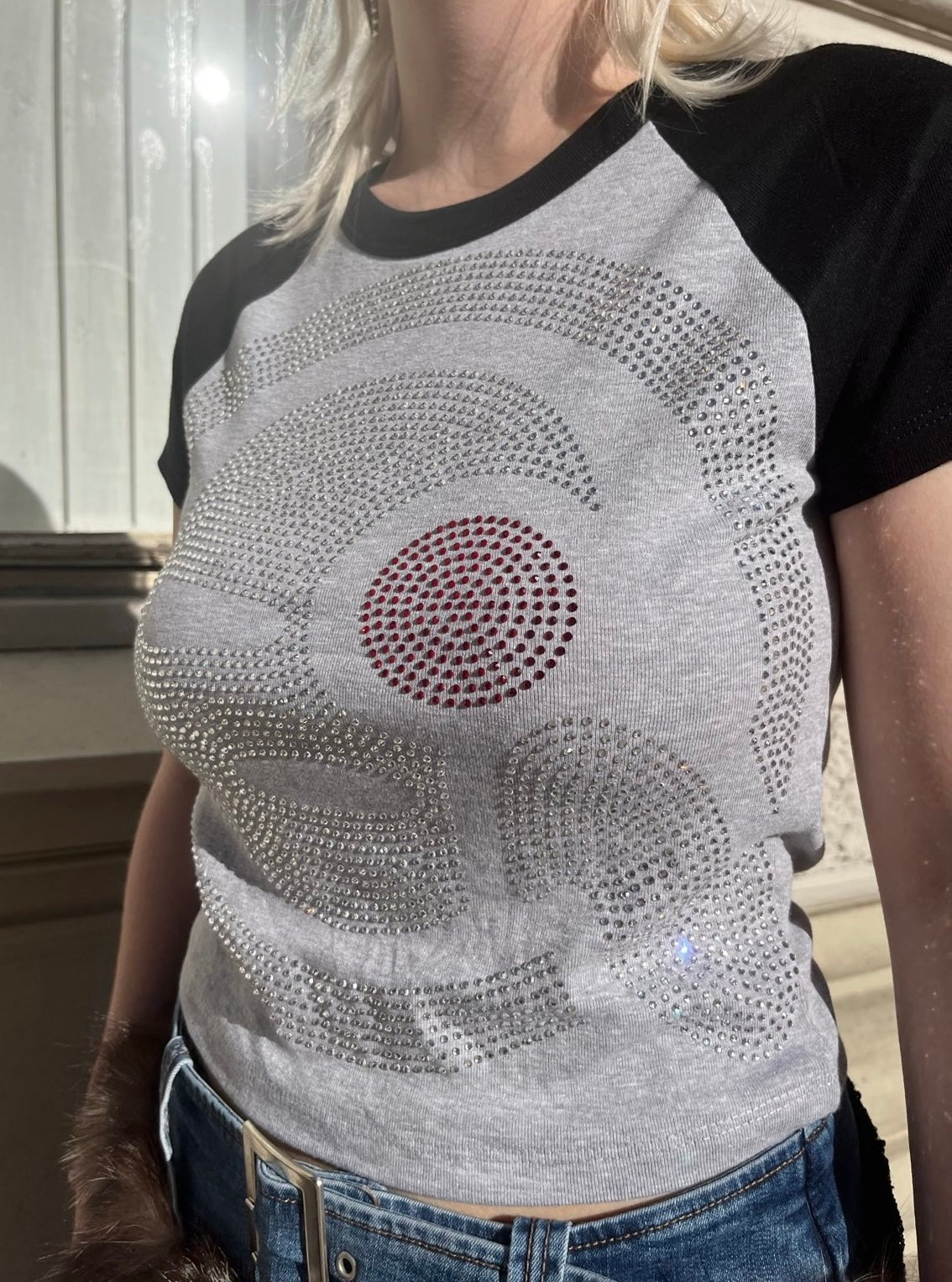 (S) 1of1 DÁMSKÉ BABYTEE šedé STOLEN rhinestones logo