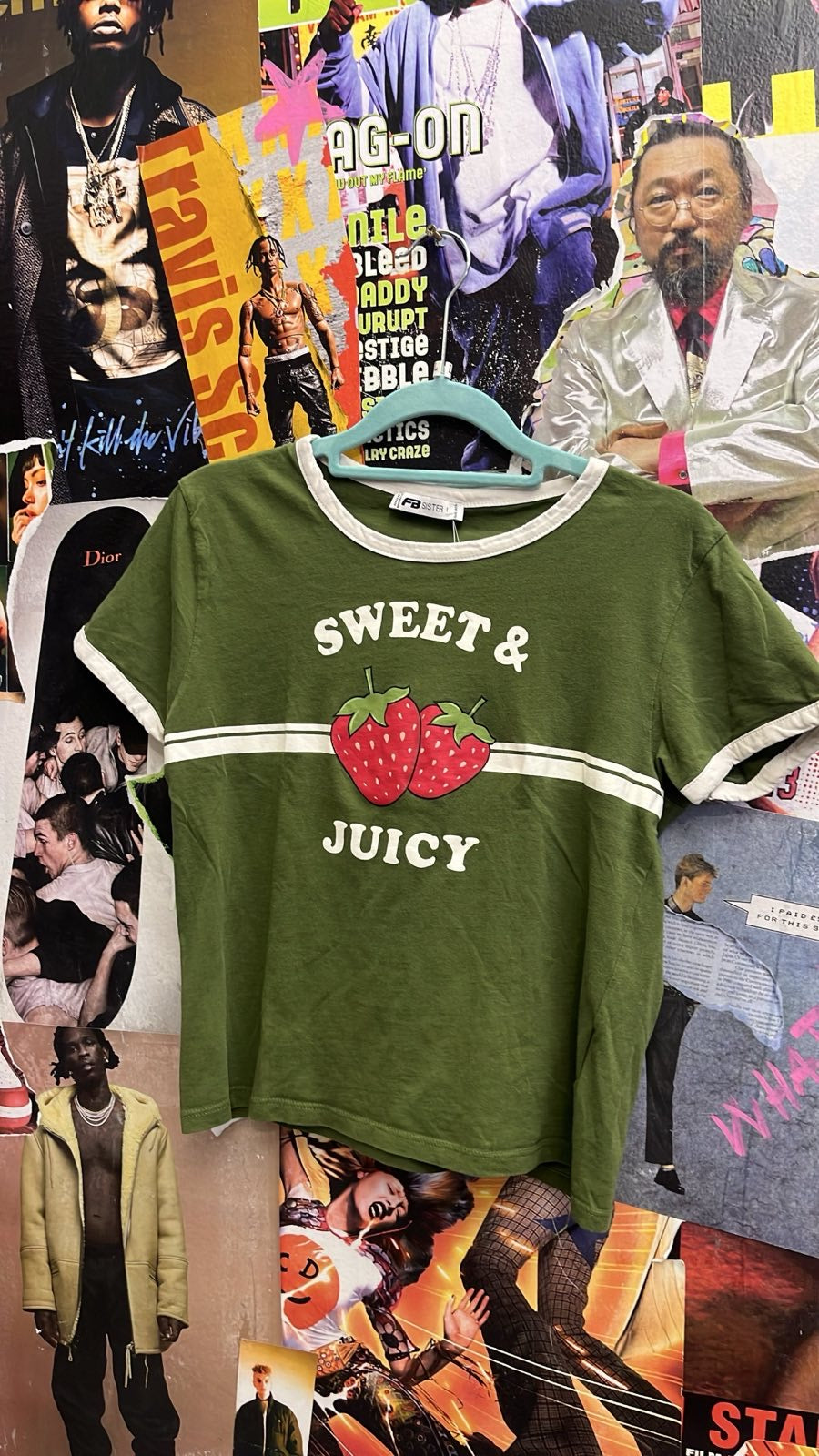 TRIKO dámské khaki, potisk jahod a nápis Sweet and Juicy L