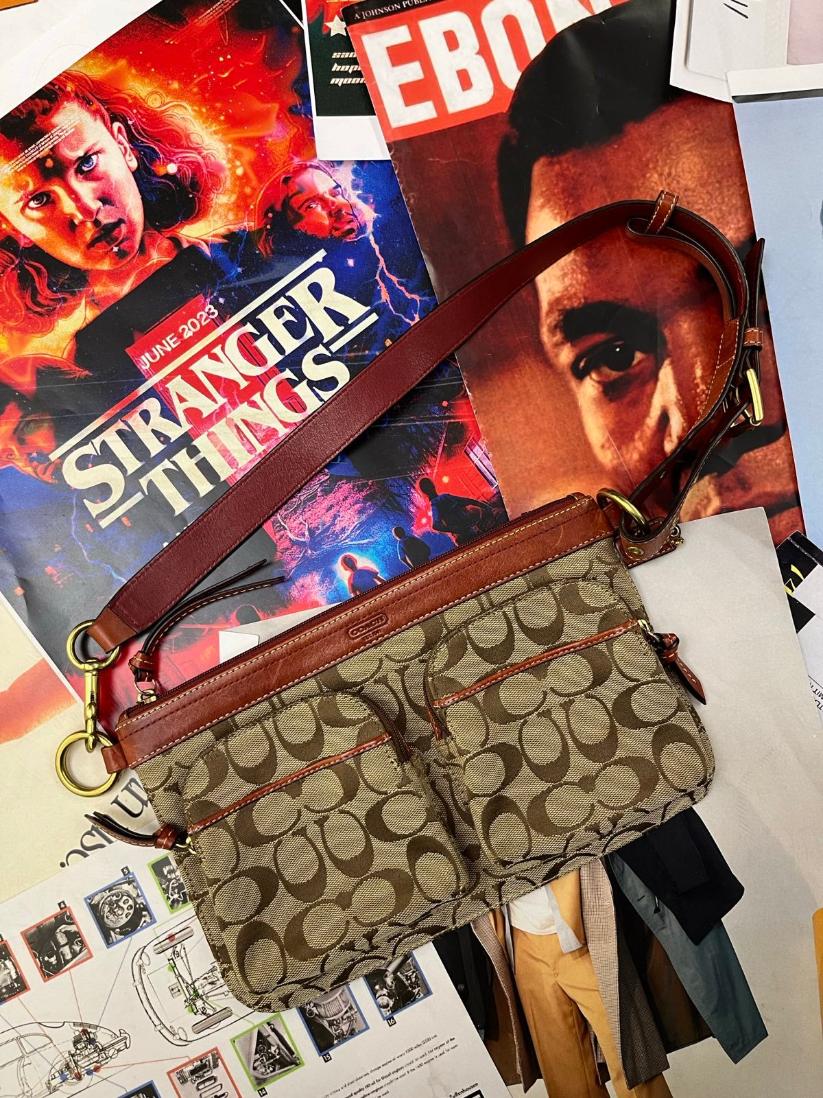 COACH kabelka menší béžová s monogramem a hnědými detaily