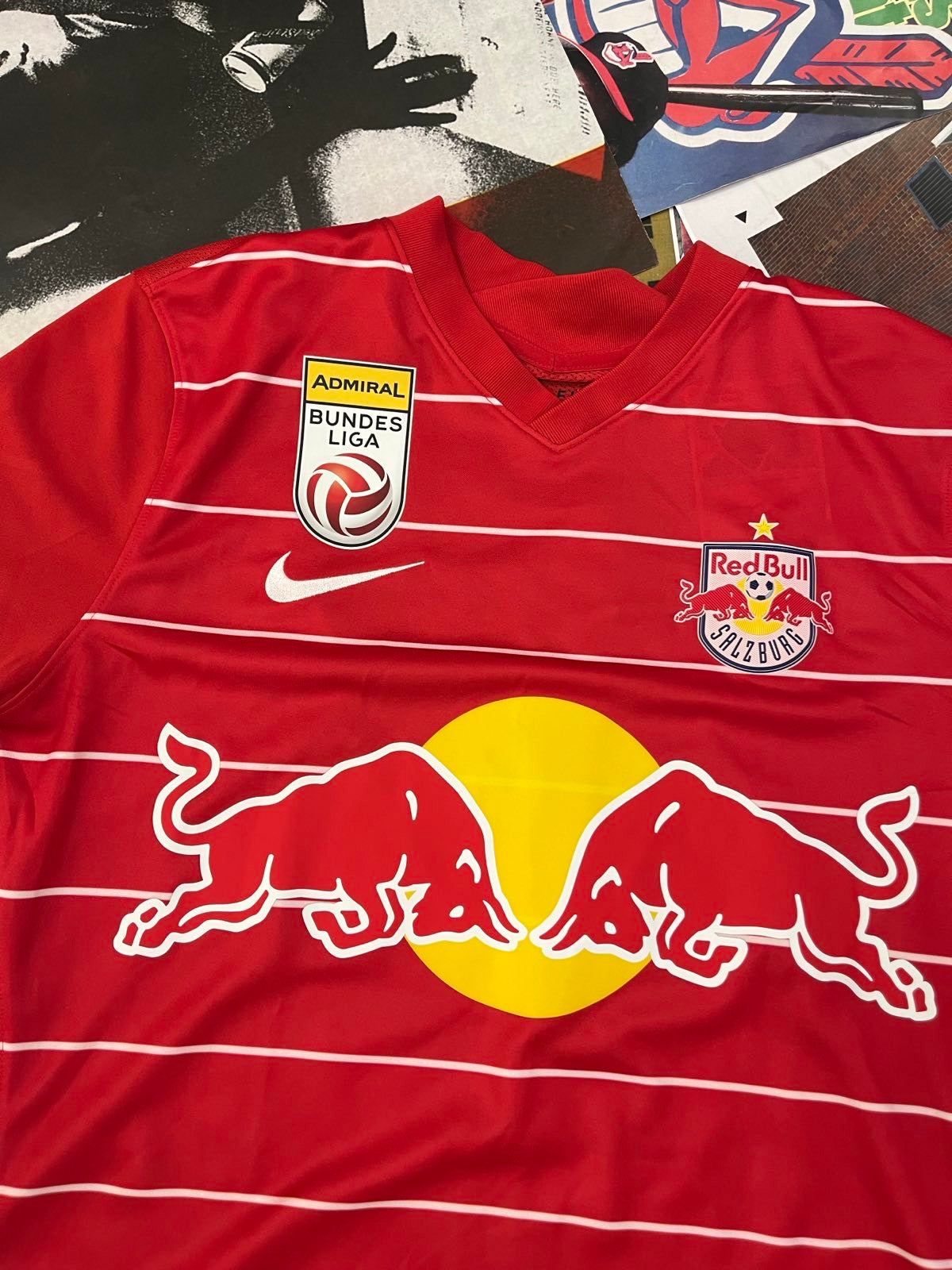 (L) Nike x Redbulls DRES Salzburg červený s nápisem Hauser 8
