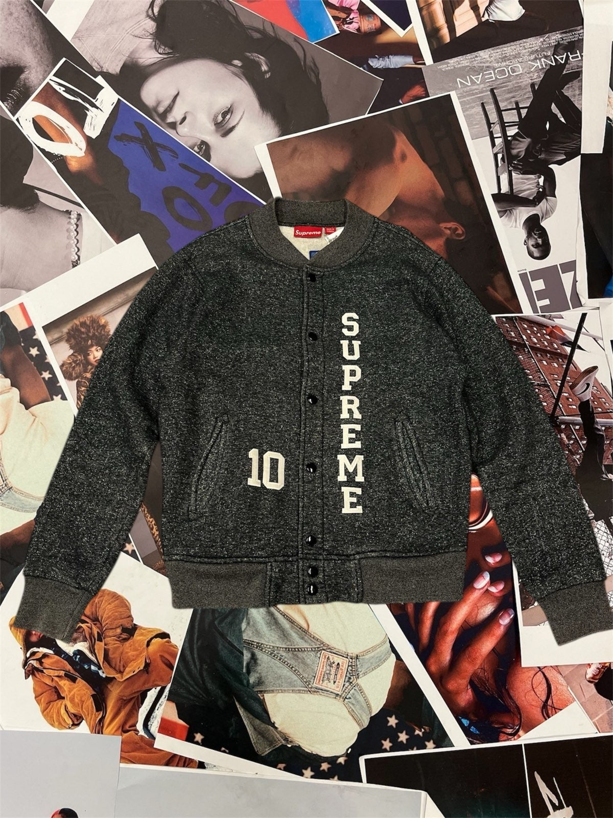 (M) Supreme varsity mikina šedá s nášivkou Supreme 10