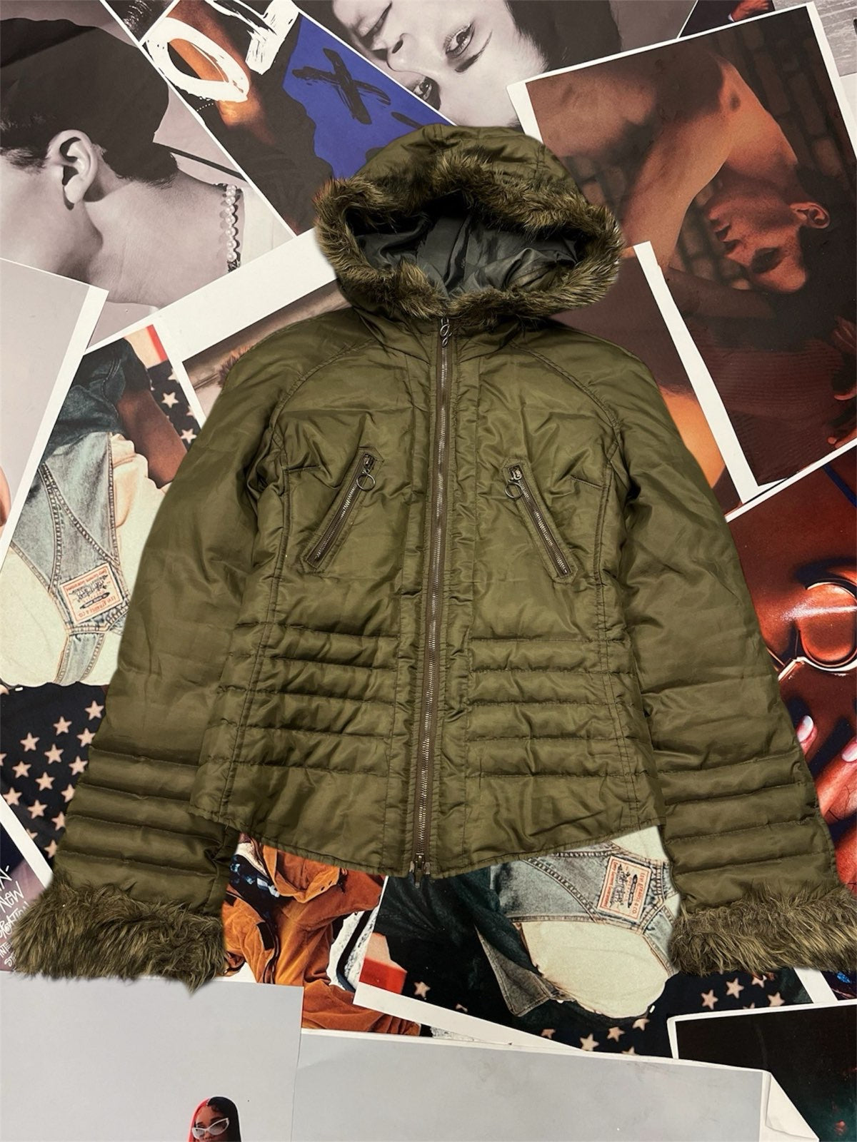 (M) Guess Jeans army zelená dámská bunda s chlupatou kapucí