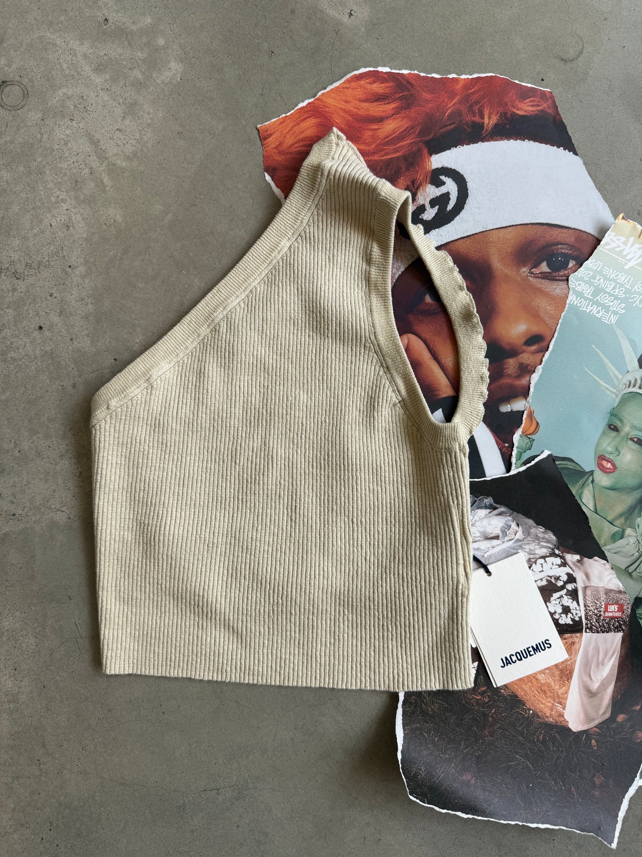 (S) Jacquemus béžový top na jedno rameno