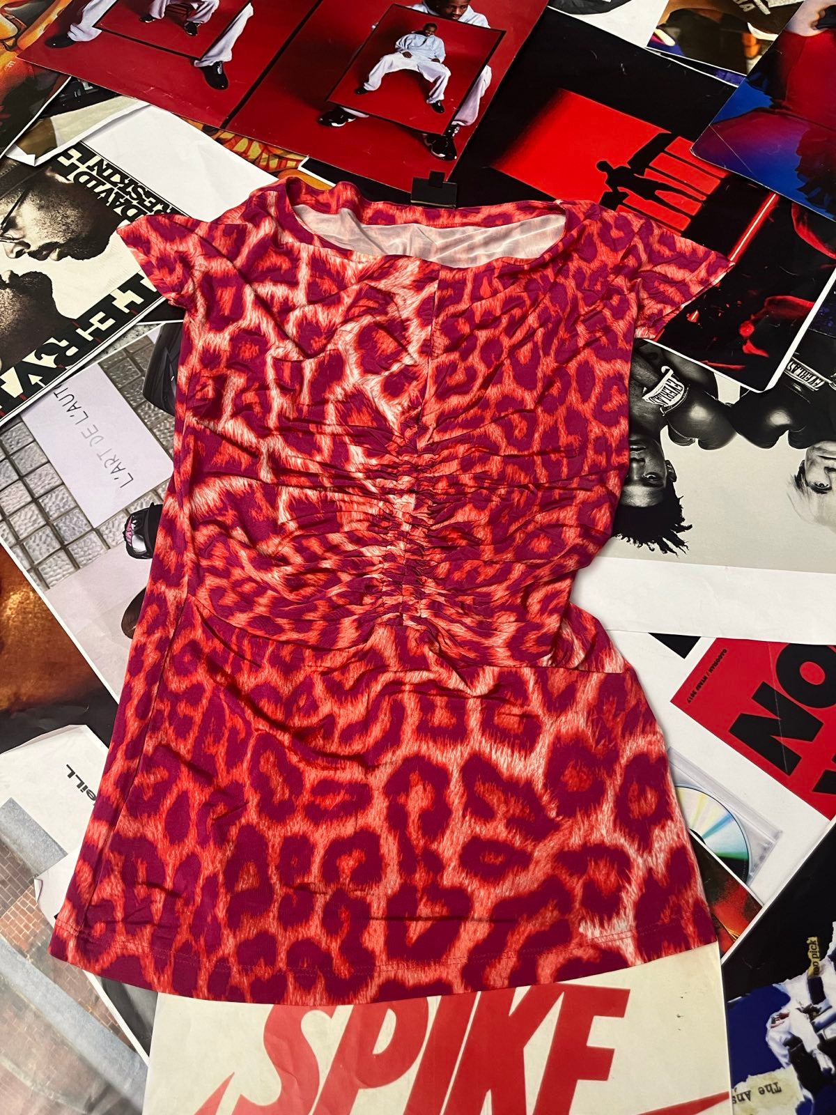 (L) Just Cavalli top dámský leopardní vzor červeno–růžový s řasením
