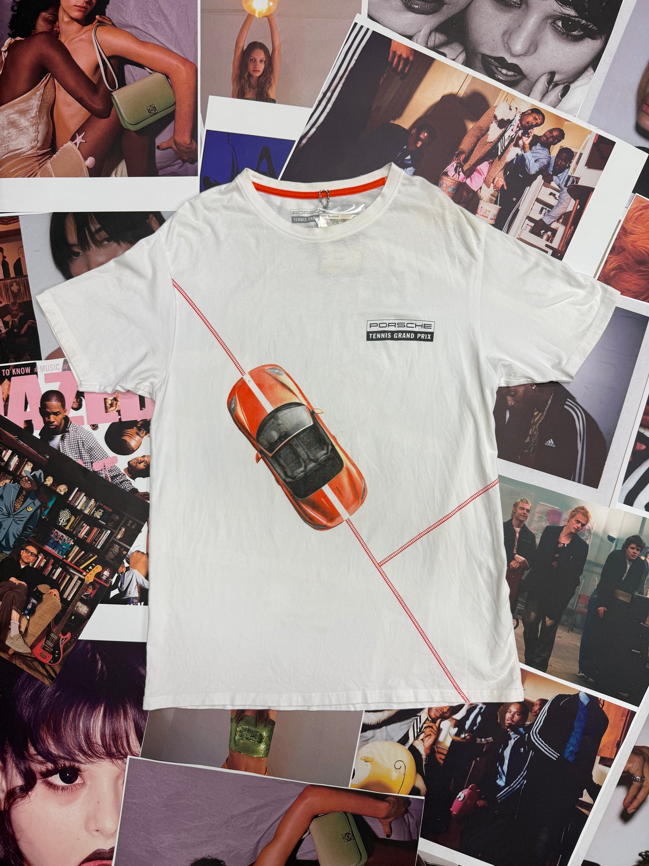 (XL) Porsche Tennis Grand Prix triko bílé s autem Porsche