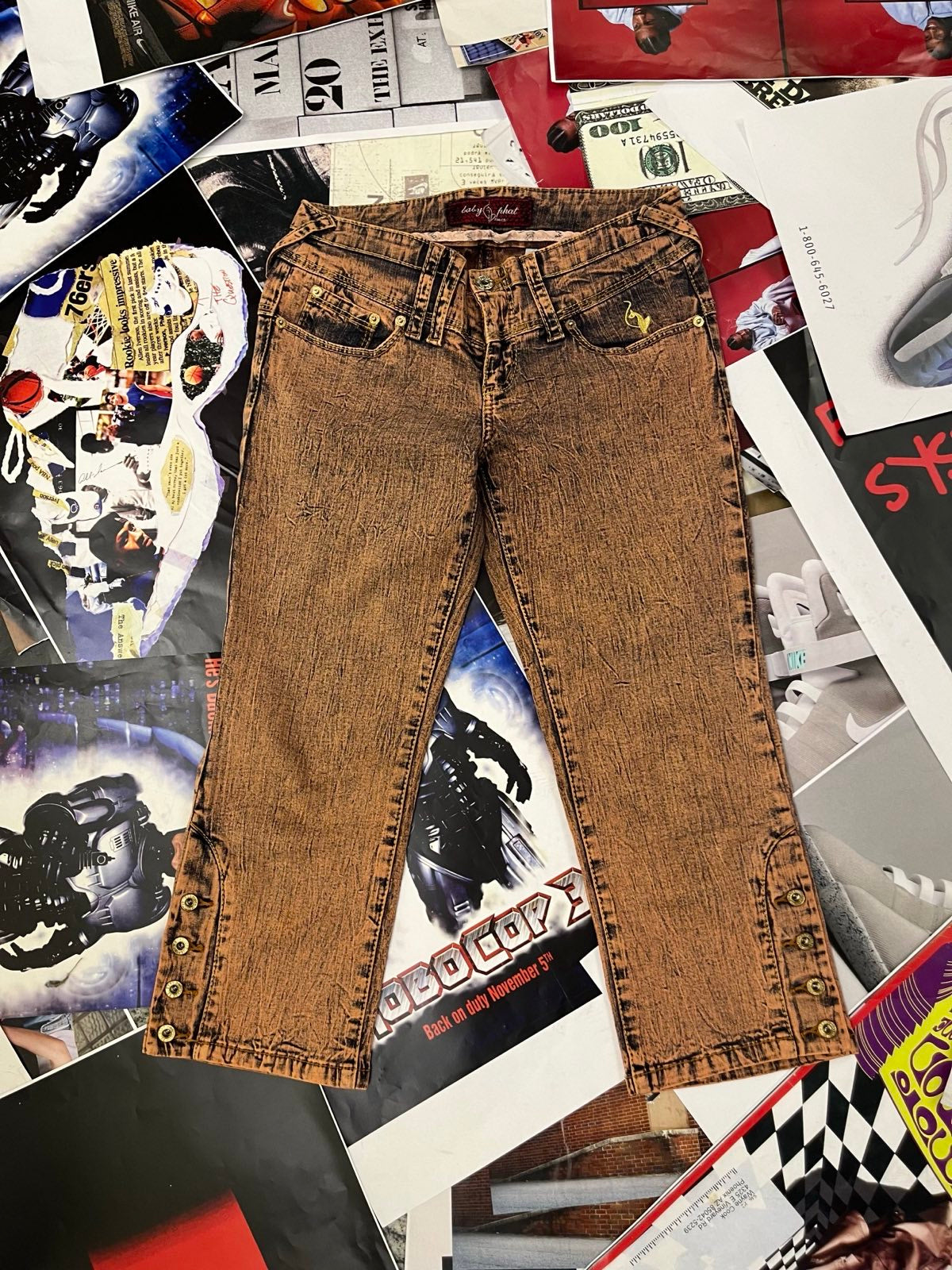 (S) Baby Phat rifle dámské cihlové washed efekt, na zadní kapse zlatý detail