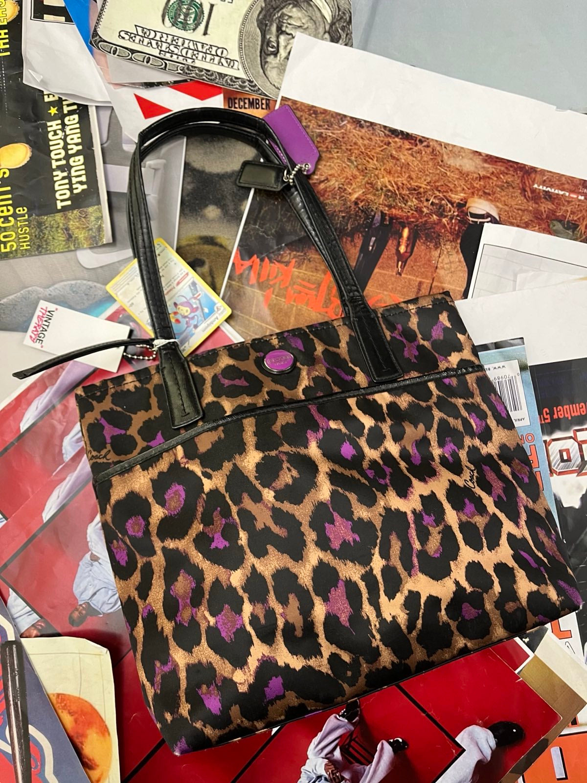 COACH kabelka střední hnědá s fialovými detaily