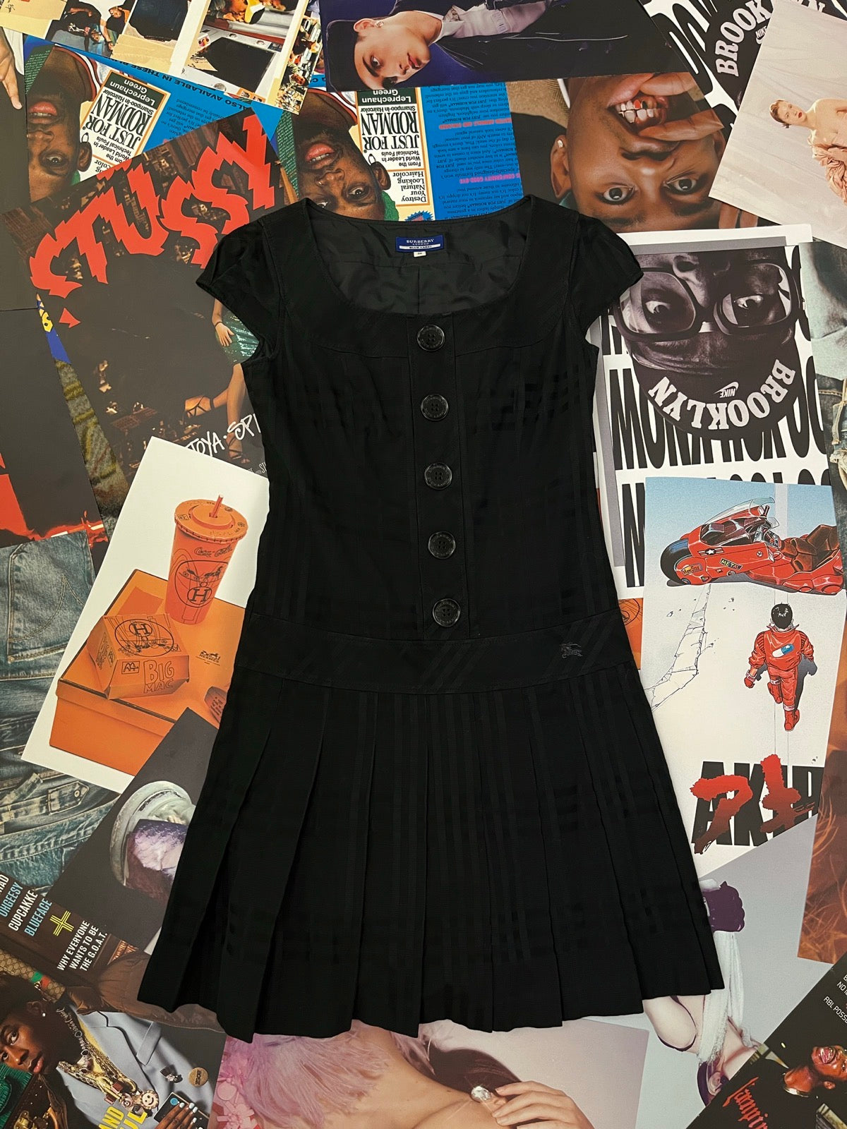 (M) Burberry London černé krátké šaty na knoflíky