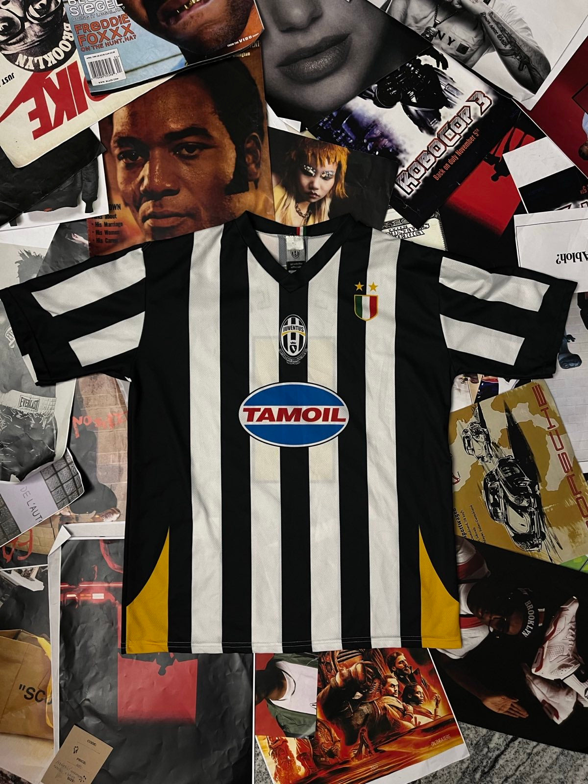 (XL) Dres JUVENTUS černobílý s pruhy