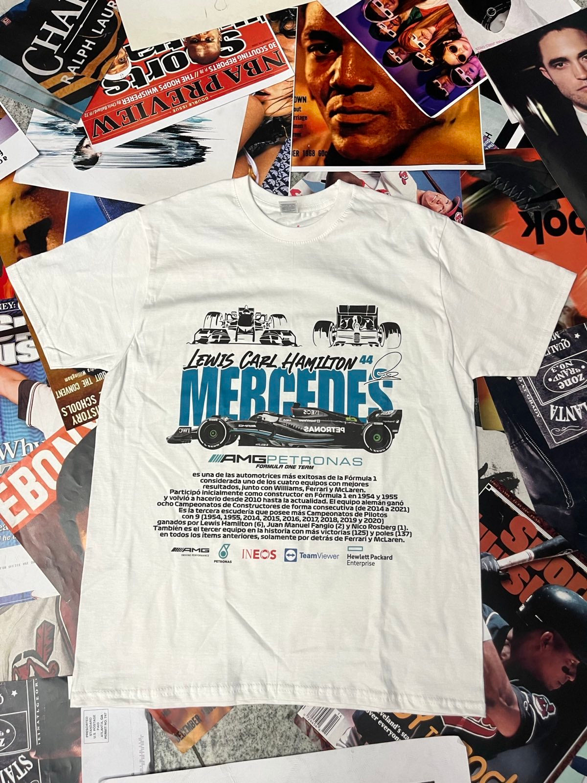 BOOTLEG triko bílé, nápis Mercedes Lewis Carl Hamilton tyrkysový