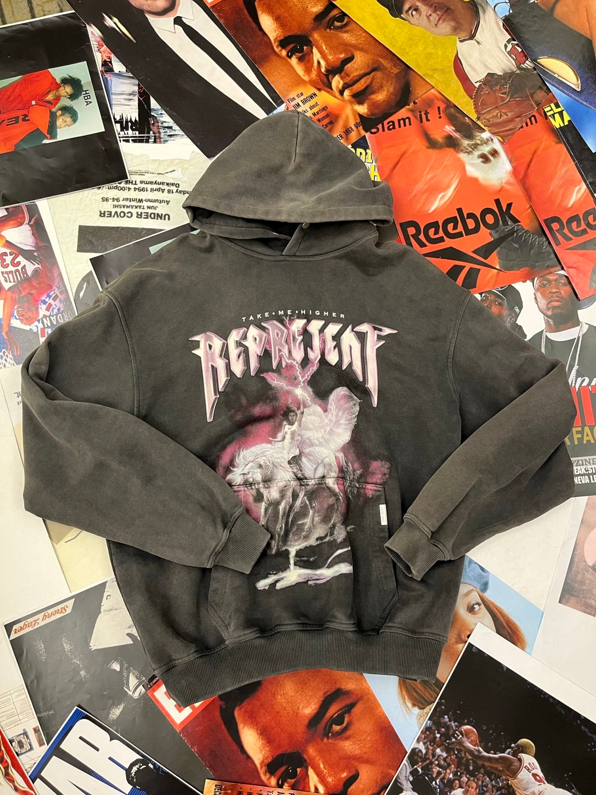 (M) Represent MIKINA washed šedá s potiskem slečny na koni