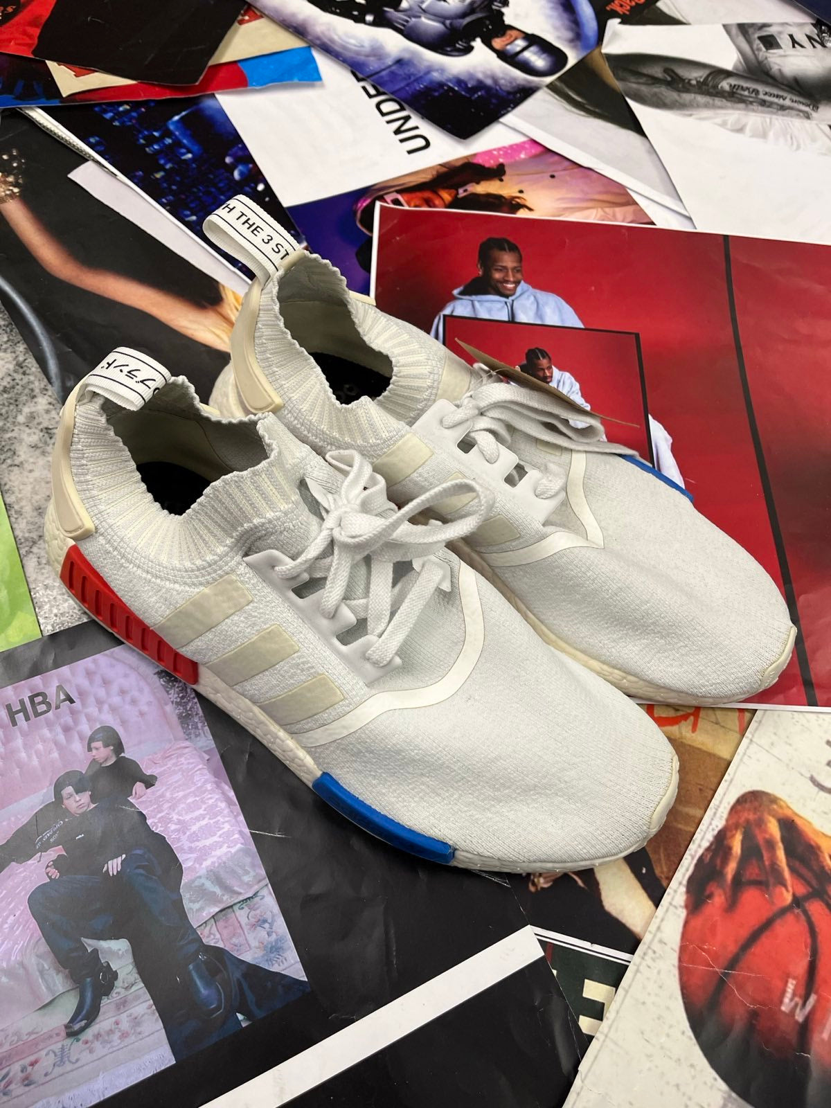 (46,5) Adidas boty bílé NMD Runner PK s bílo červenou podrážkou