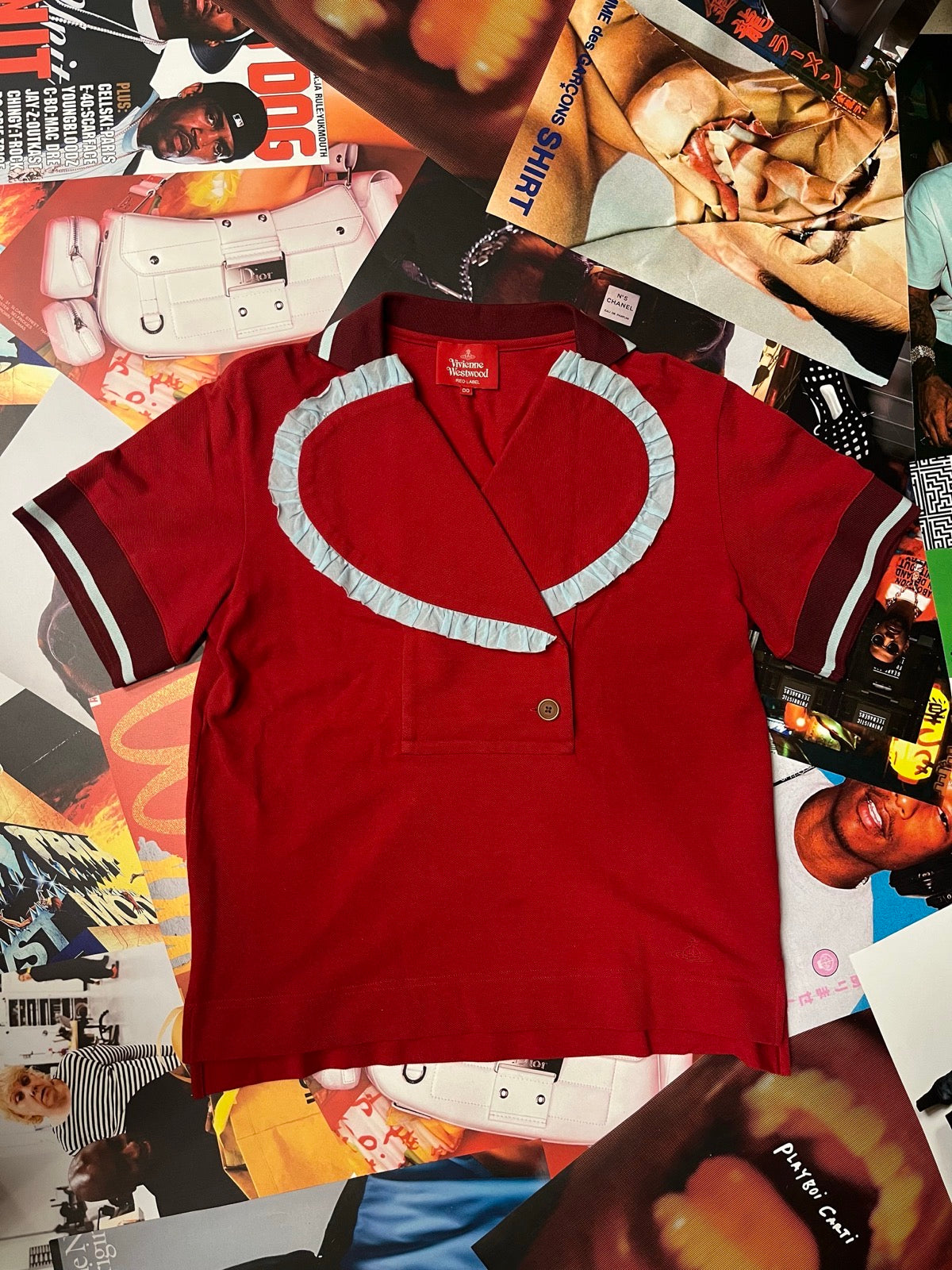 (M/L) Vivienne Westwood červený top se světle modrými krajkami na výstřihu