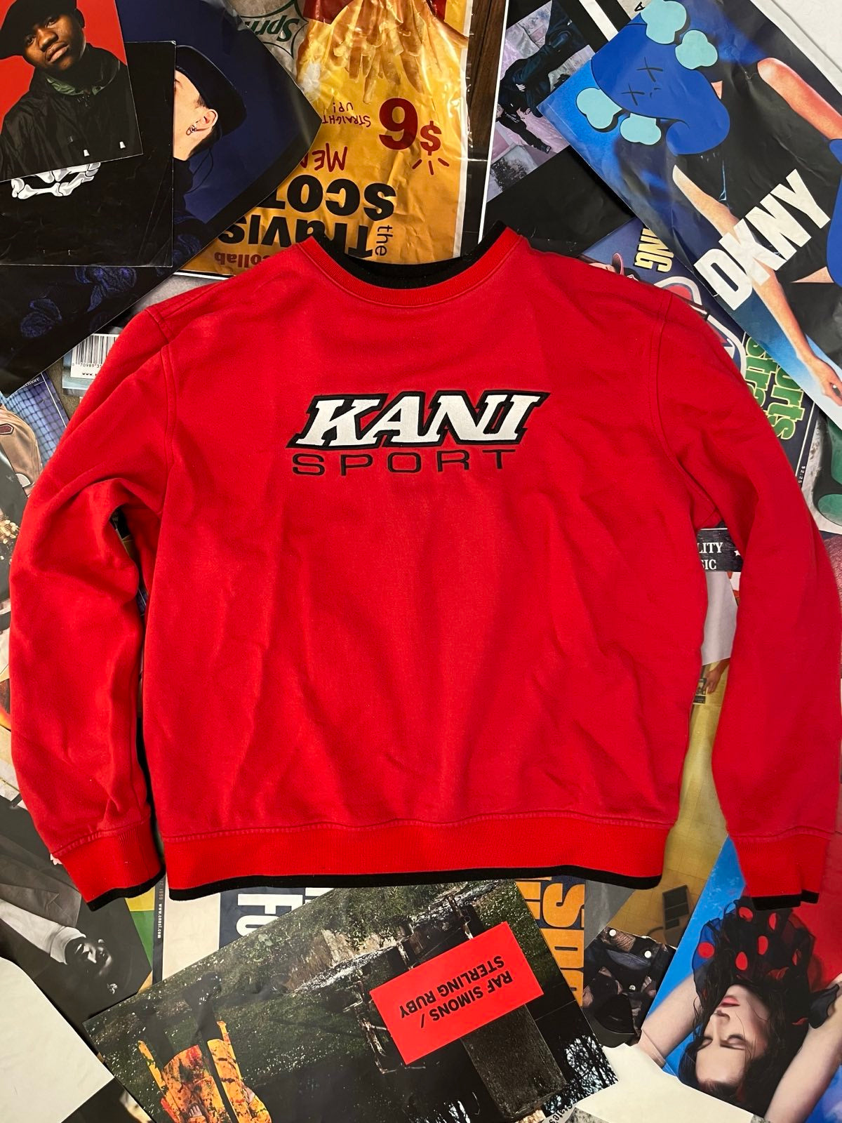 Kani sport crewneck červený, logo na hrudi S