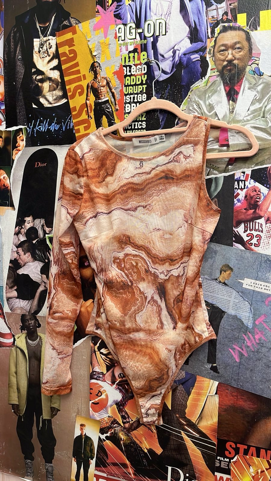 Missguided body s jedním rukávem hnědo-béžový print S