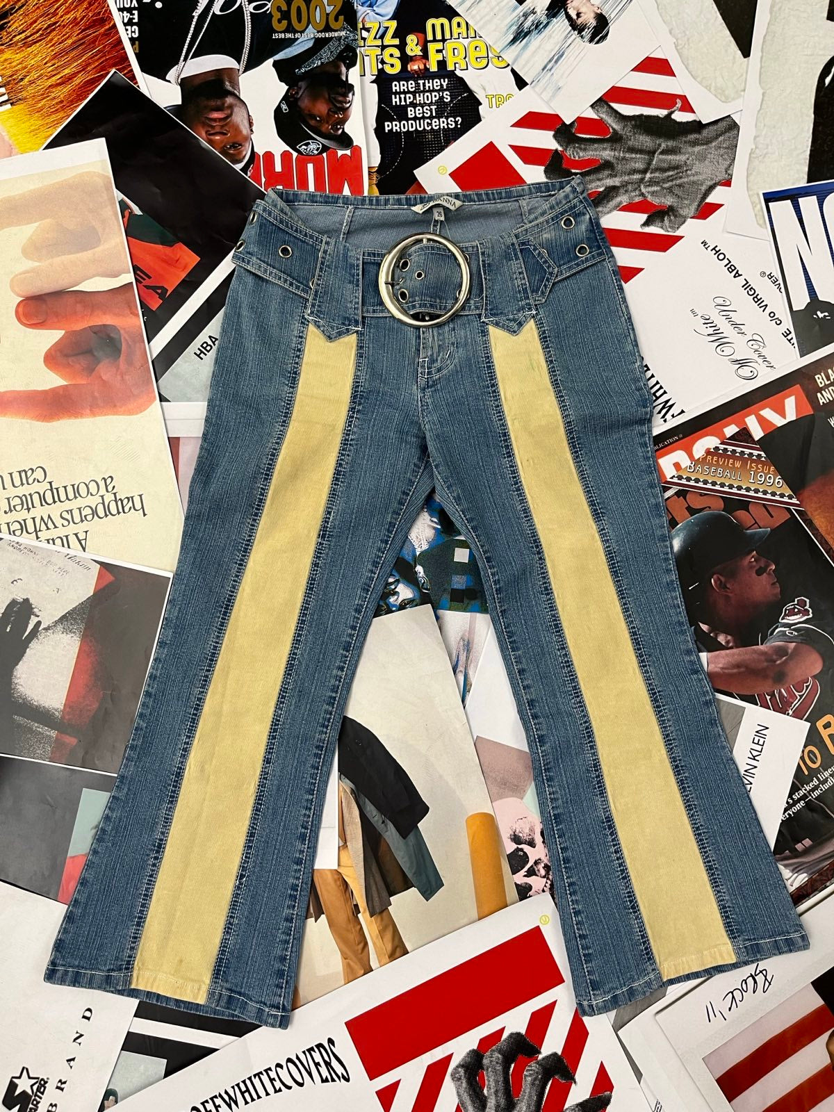 (S) Banna DŽÍNY 3/4 světle modrý denim a bílými pruhy a děrovaným páskem