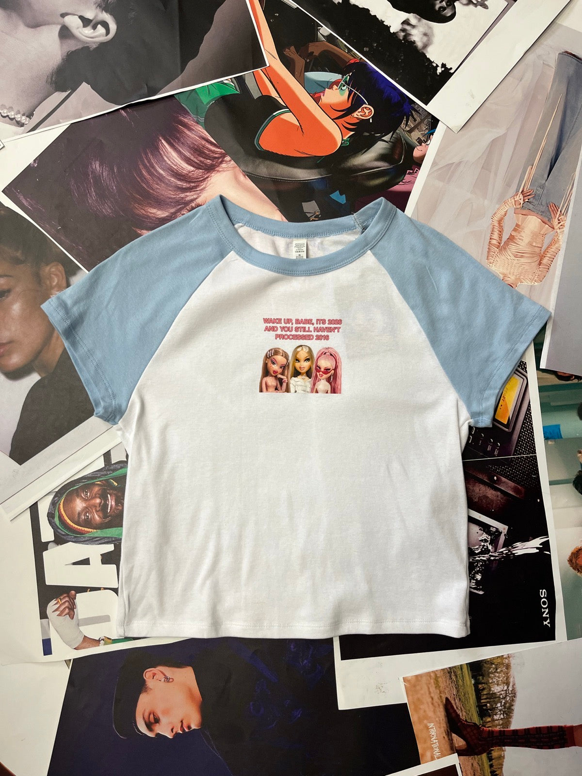 (XL) 1of1 baby tee bílé s modrými rukávy Bratz I only accept apologies in money and tears