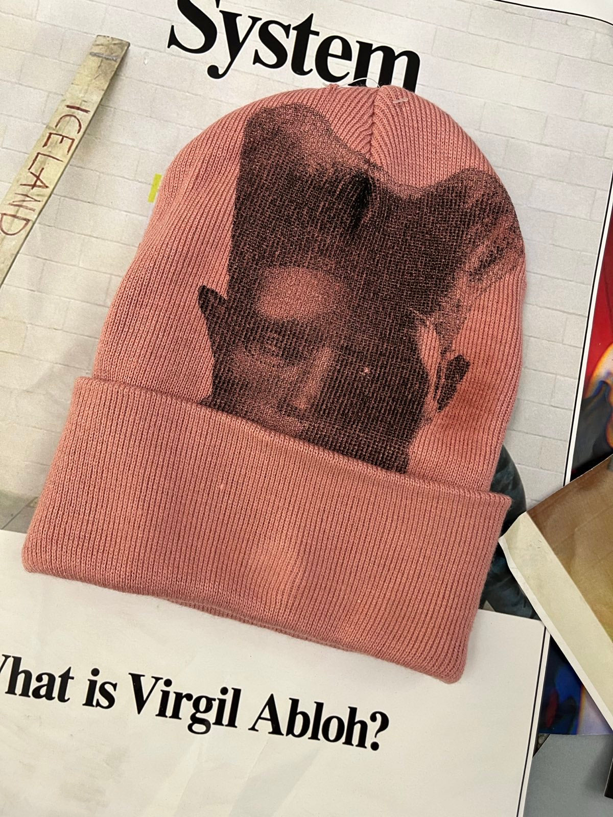 1of1 kulich se sítotiskem Tyler, the Creator růžový