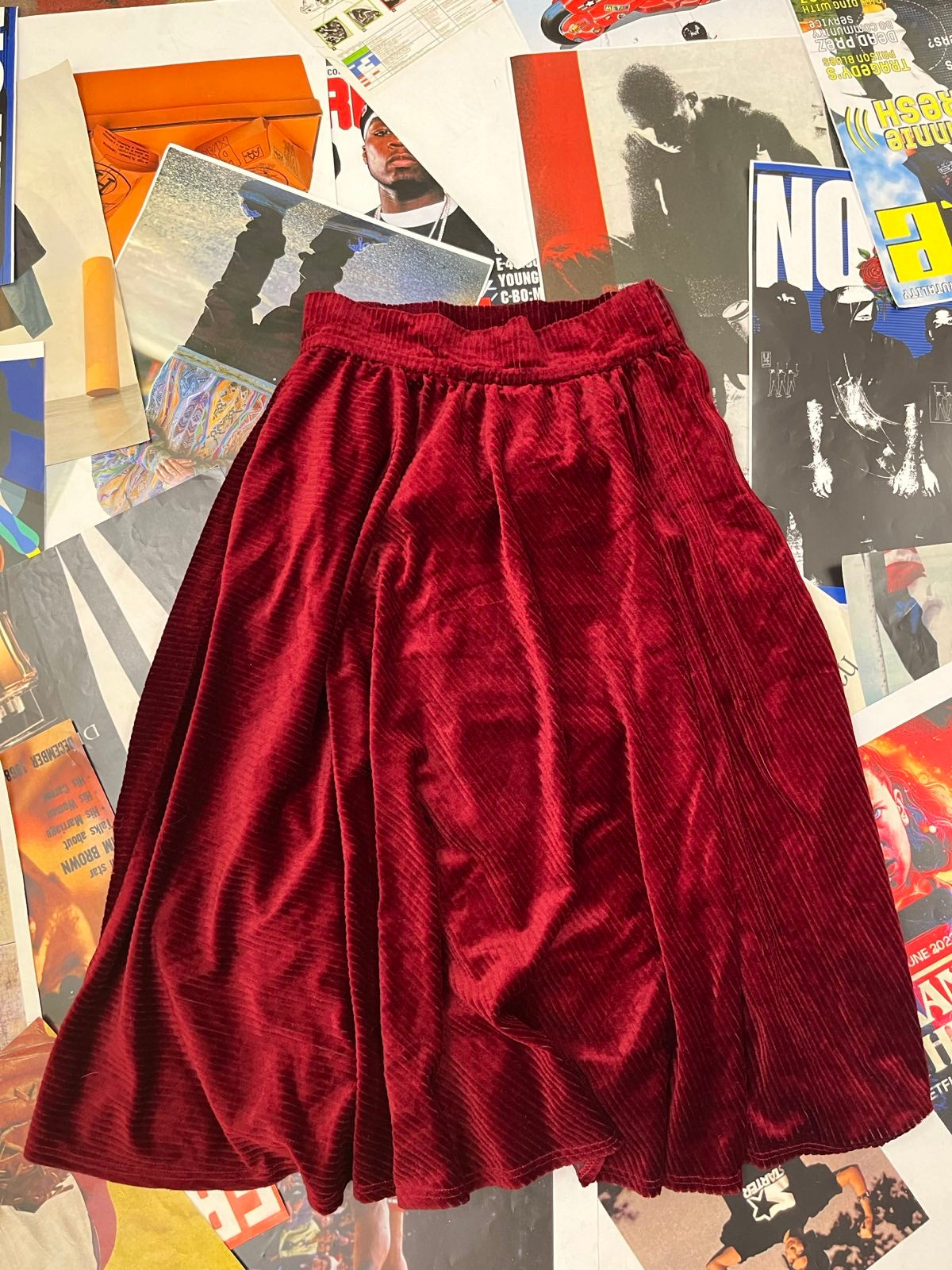 (S) SUKNĚ semišová tmavě červená