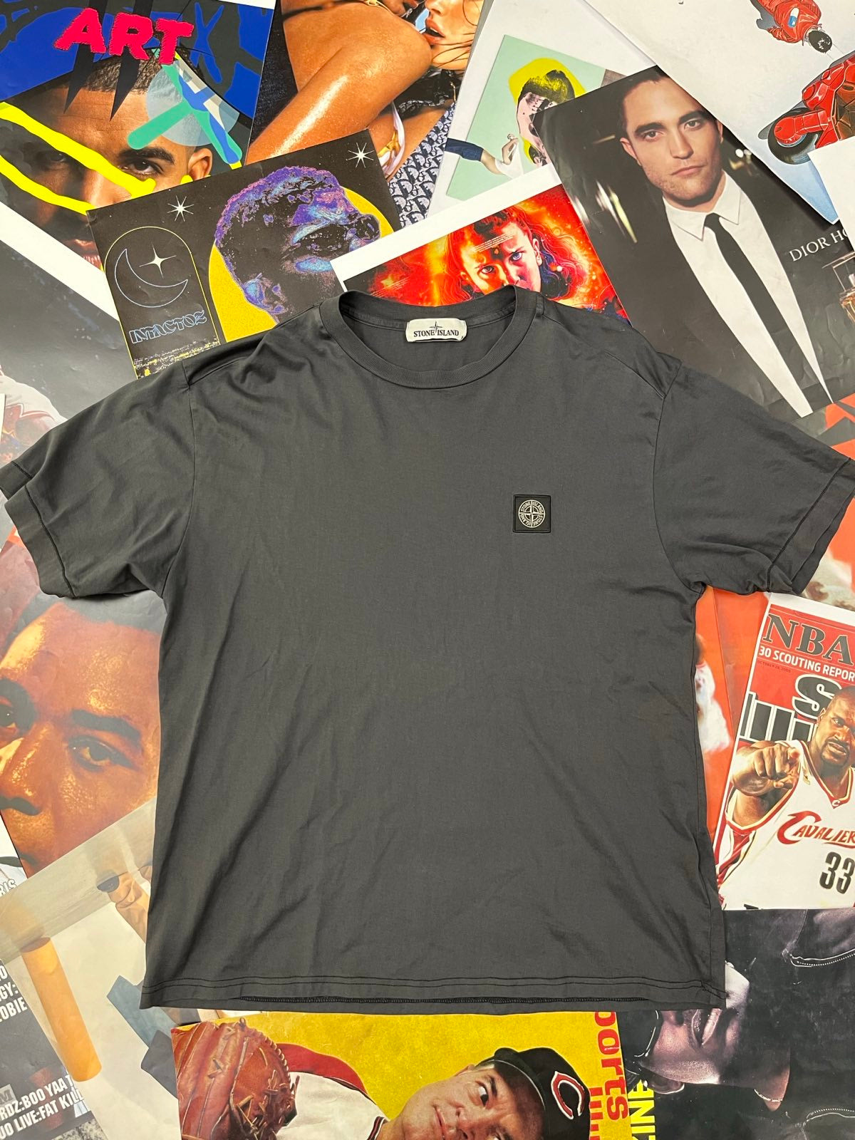 (M) Stone Island TRIKO tmavě šedé s mini logem na srdci