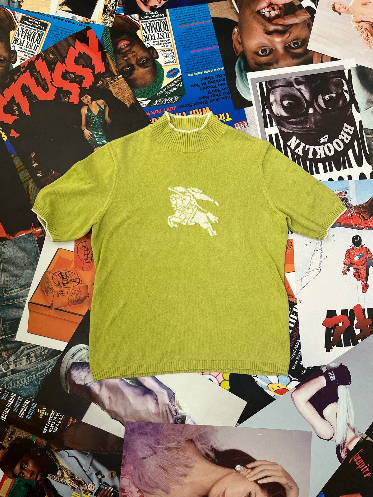 (M) Burberry London dámský top limetkový s roláčkem, bílé logo značky na hrudi