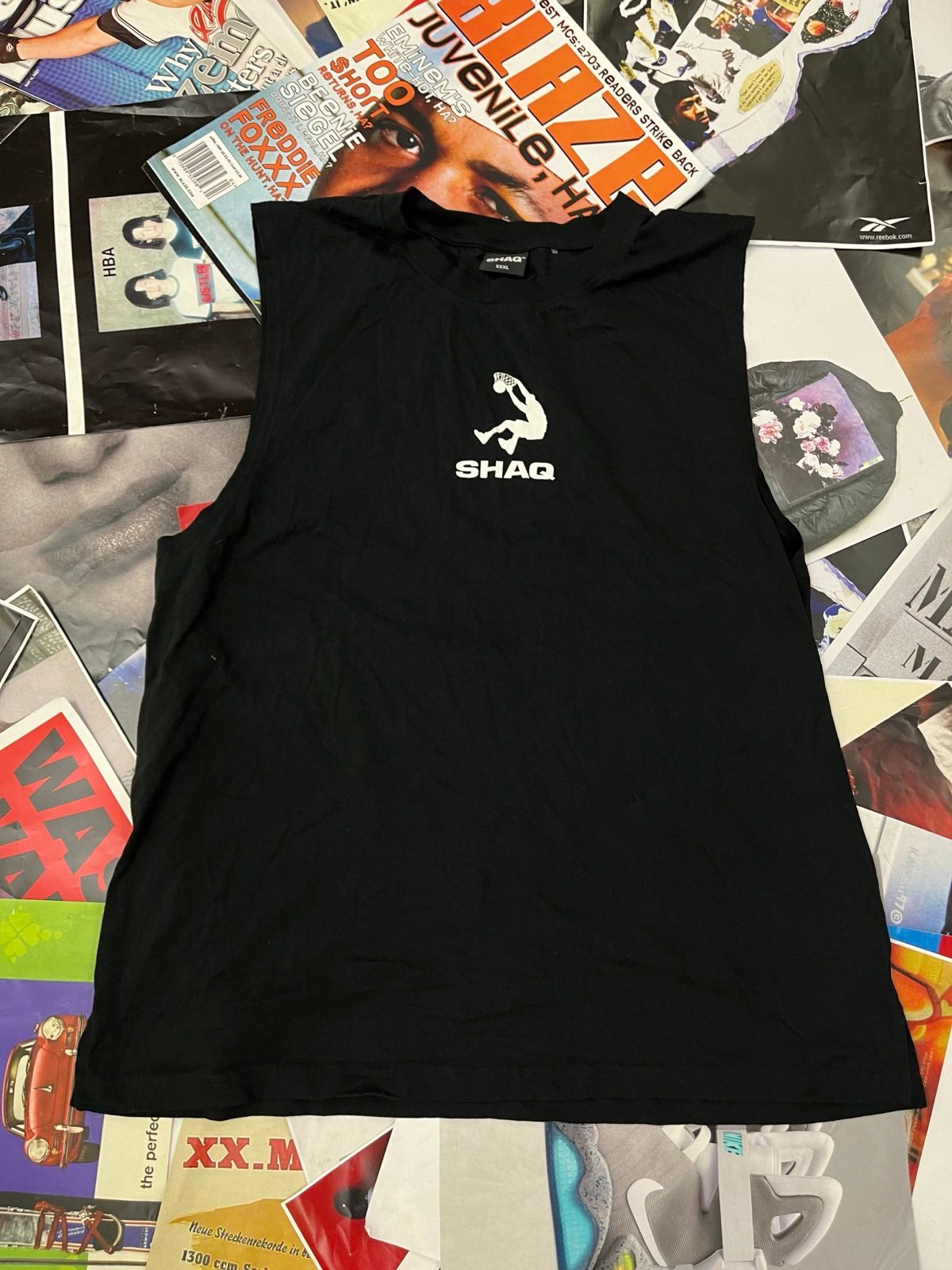 (3XL) SHAQ TÍLKO pánské černé s mini bílým basketbalistou a nápisem Shaq