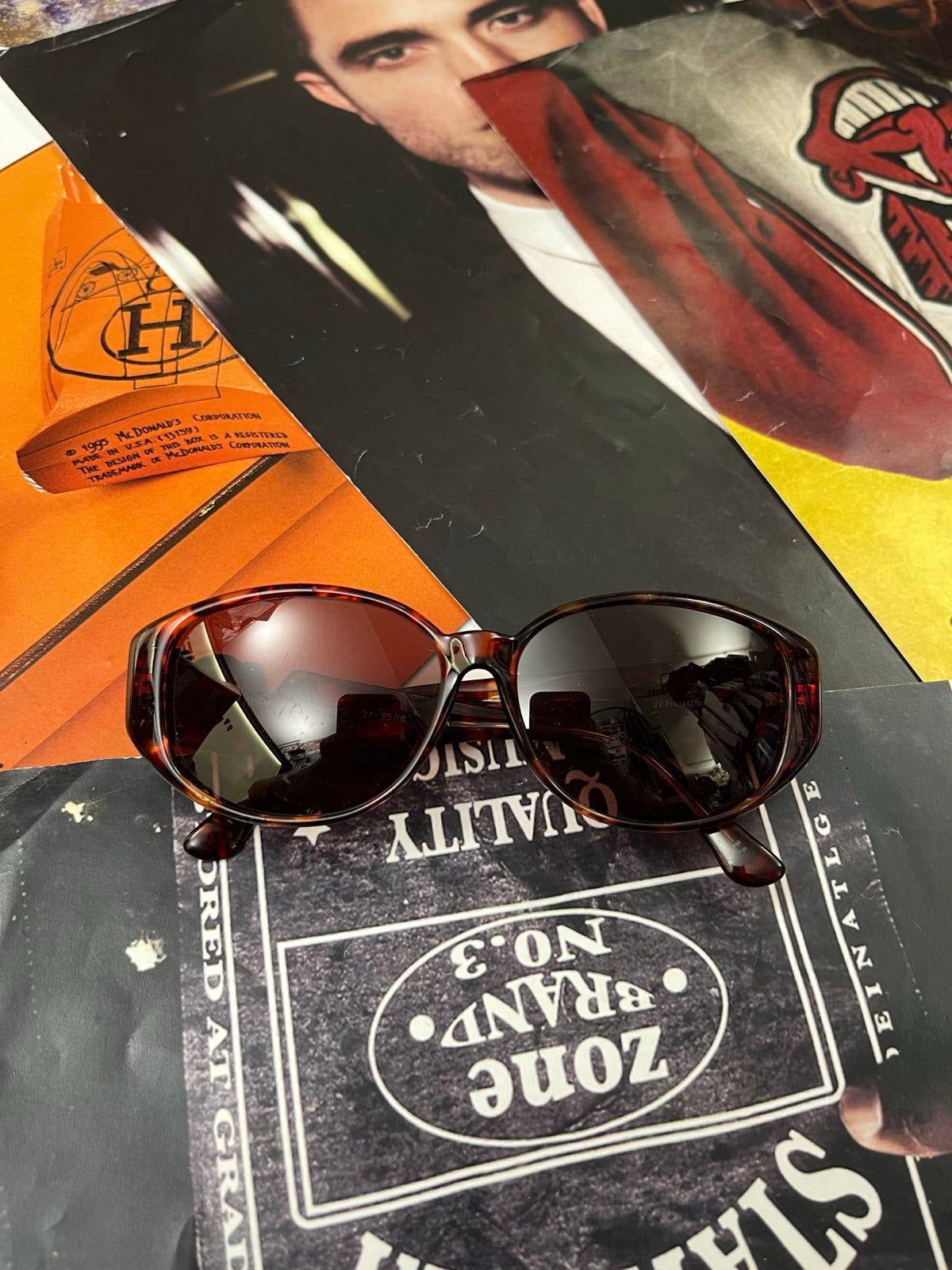 Yves Saint Laurent sluneční brýle hnědé žíhané se zlatým nápisem YSL na nožičkách