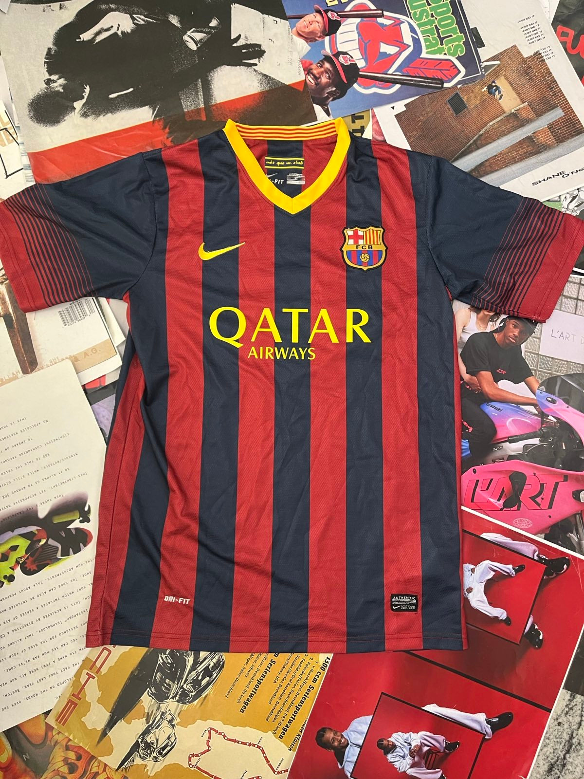 (L) Dres Nike Quatar modro–červený pruhovaný Barcelona / fake
