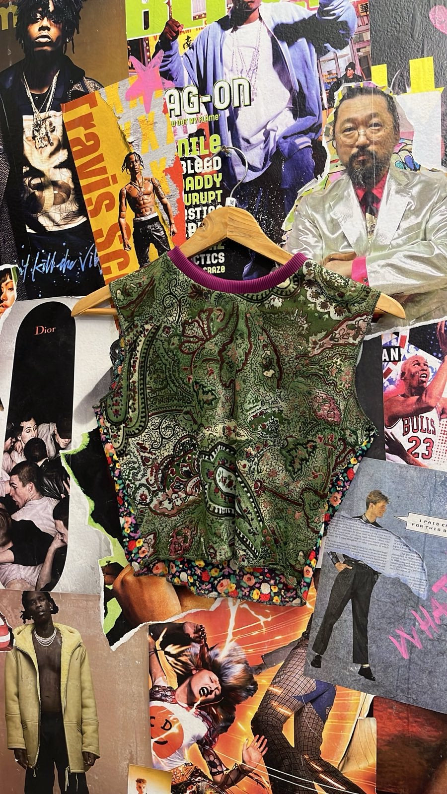 Reworked mesh top přední strana zelená s fialovou květiny a ornamenty, zadní strana barevné mini květiny na černé M