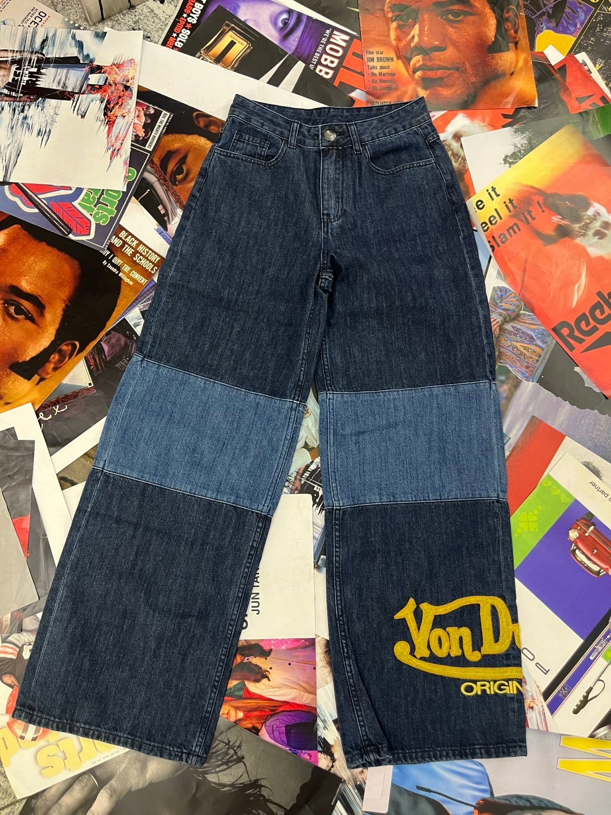 Von Dutch džíny se žlutým Von Dutch na zadku a dole na nohavici M