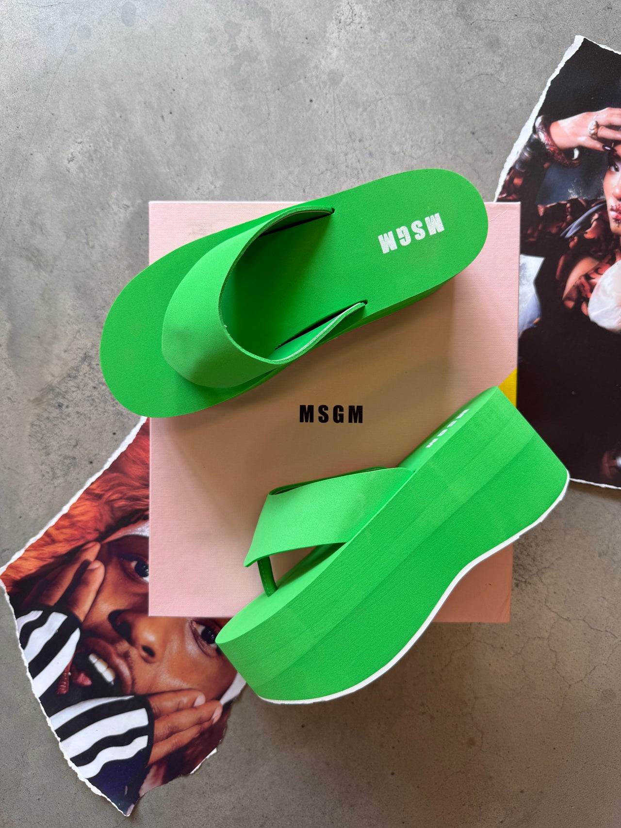 (40) MSGM neonově zelené platformové žabky / thong sandals