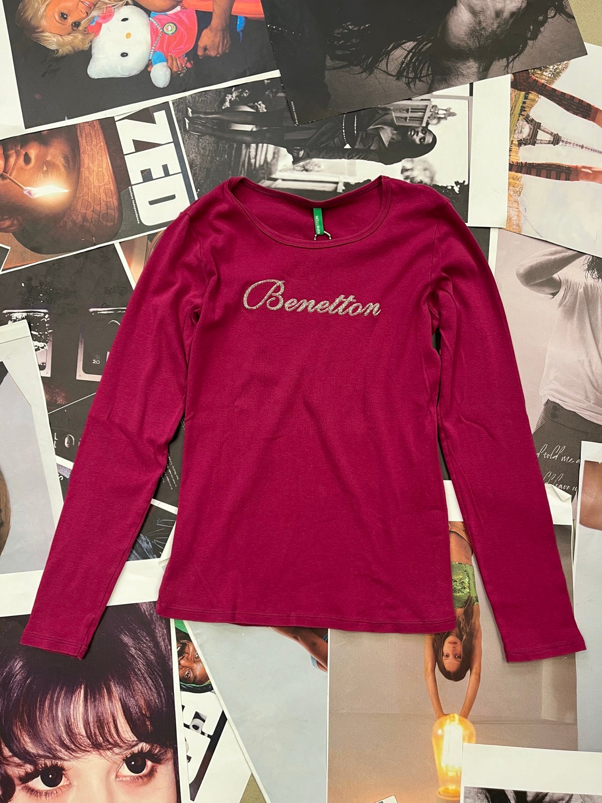(S) United Colors of Benetton dámské fialové triko s dlouhým rukávem a stříbrným nápisem