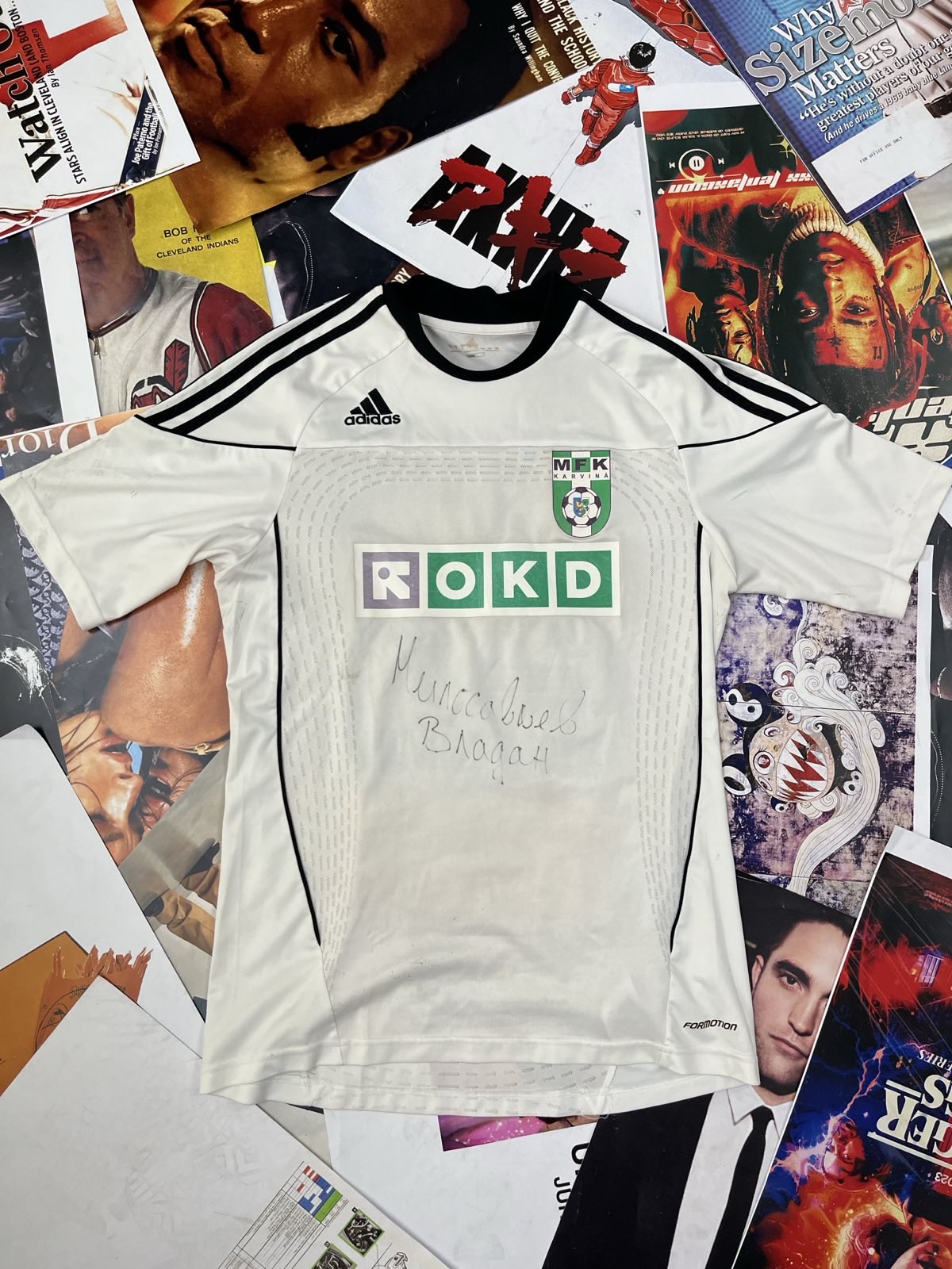 (M) Adidas DRES bílý OKD podepsaný