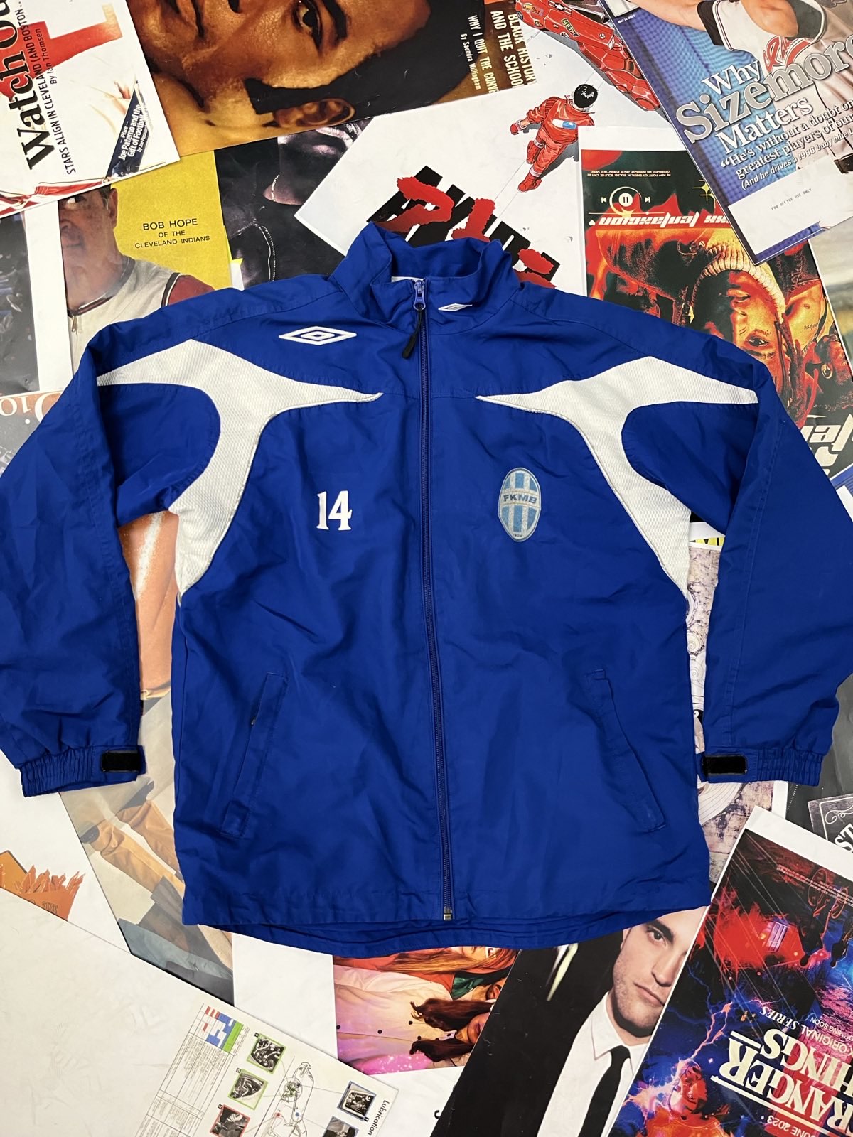 (M) Umbro VĚTROVKA modrá, číslo 14 na hrudi