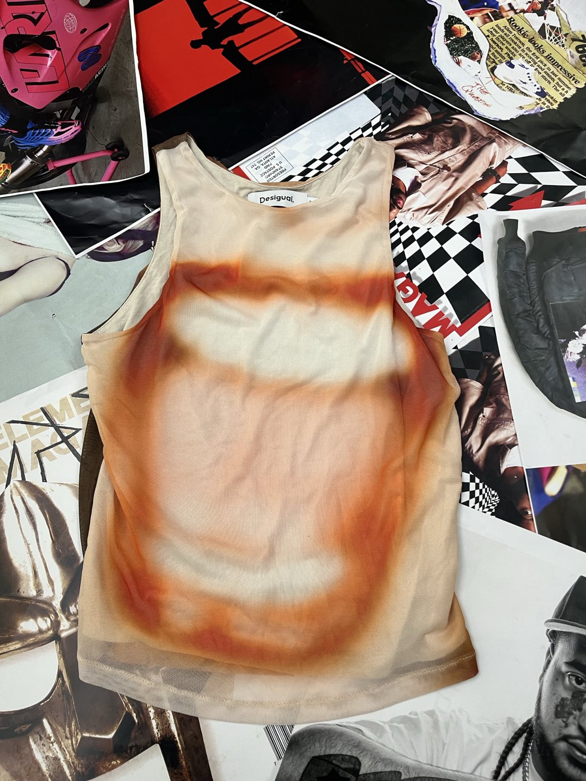 (S) Desigual top oranžový, krémový potisk otevřené pusy
