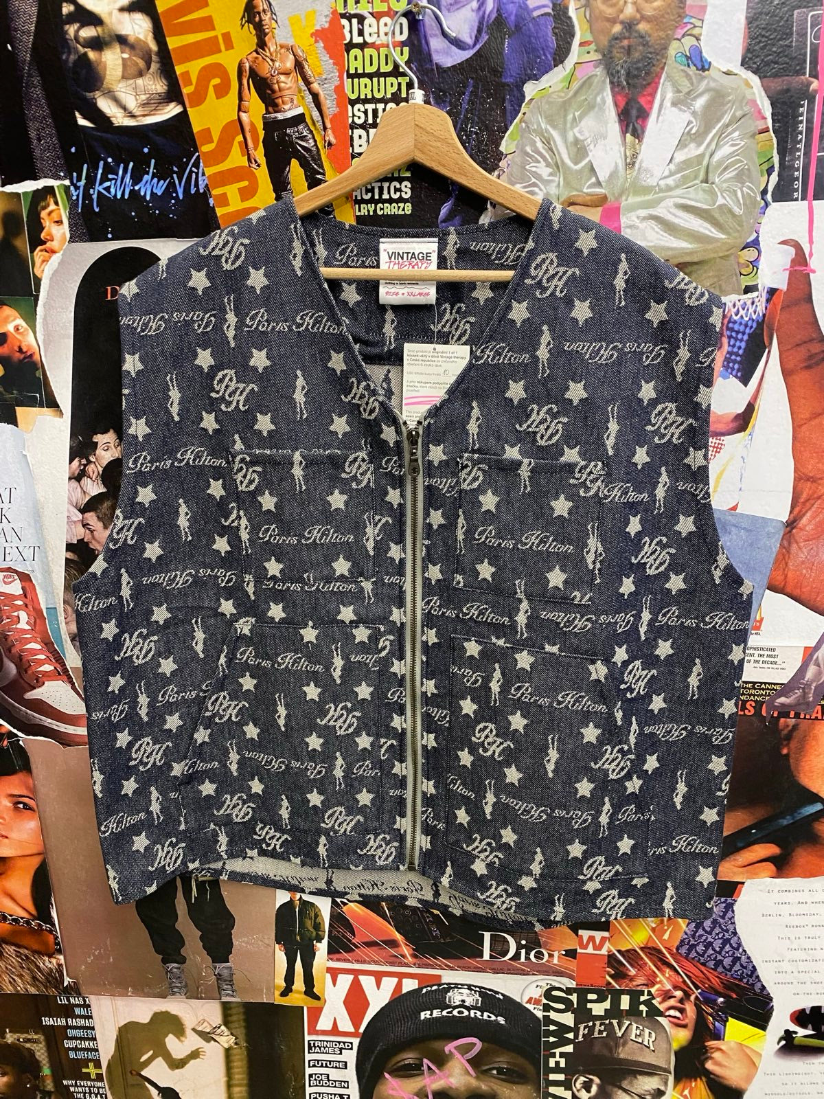 Vesta džínová s patternem Paris Hilton upcyklovaná 2XL