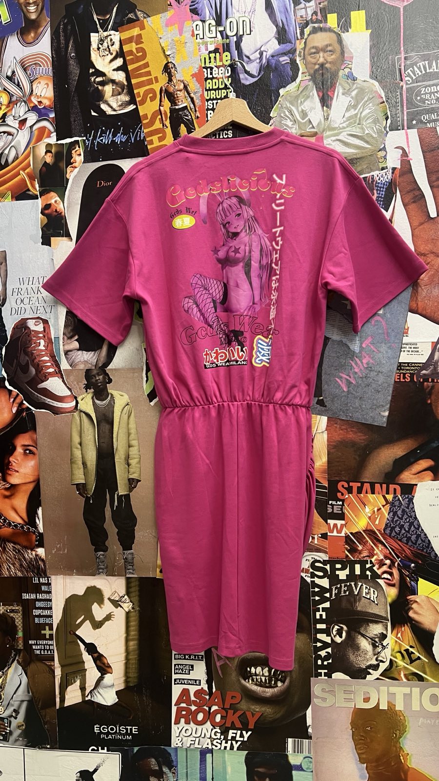 GCDS šaty růžové s anime potiskem na zádech (XL)