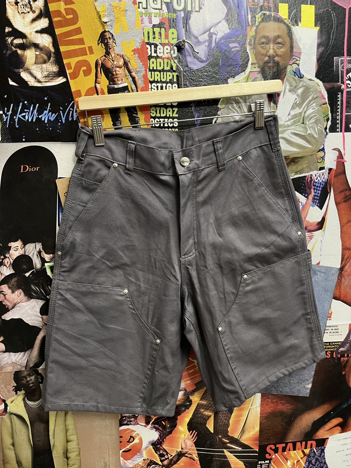 Carhartt šedé kratasy s cvočky S