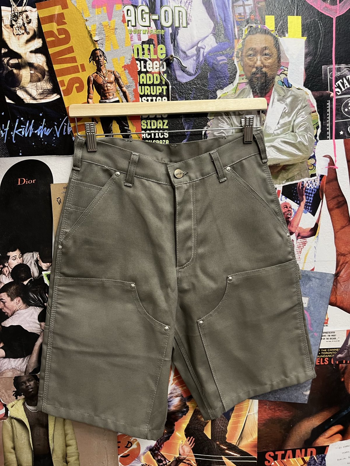 Carhartt světle šedé kratasy S