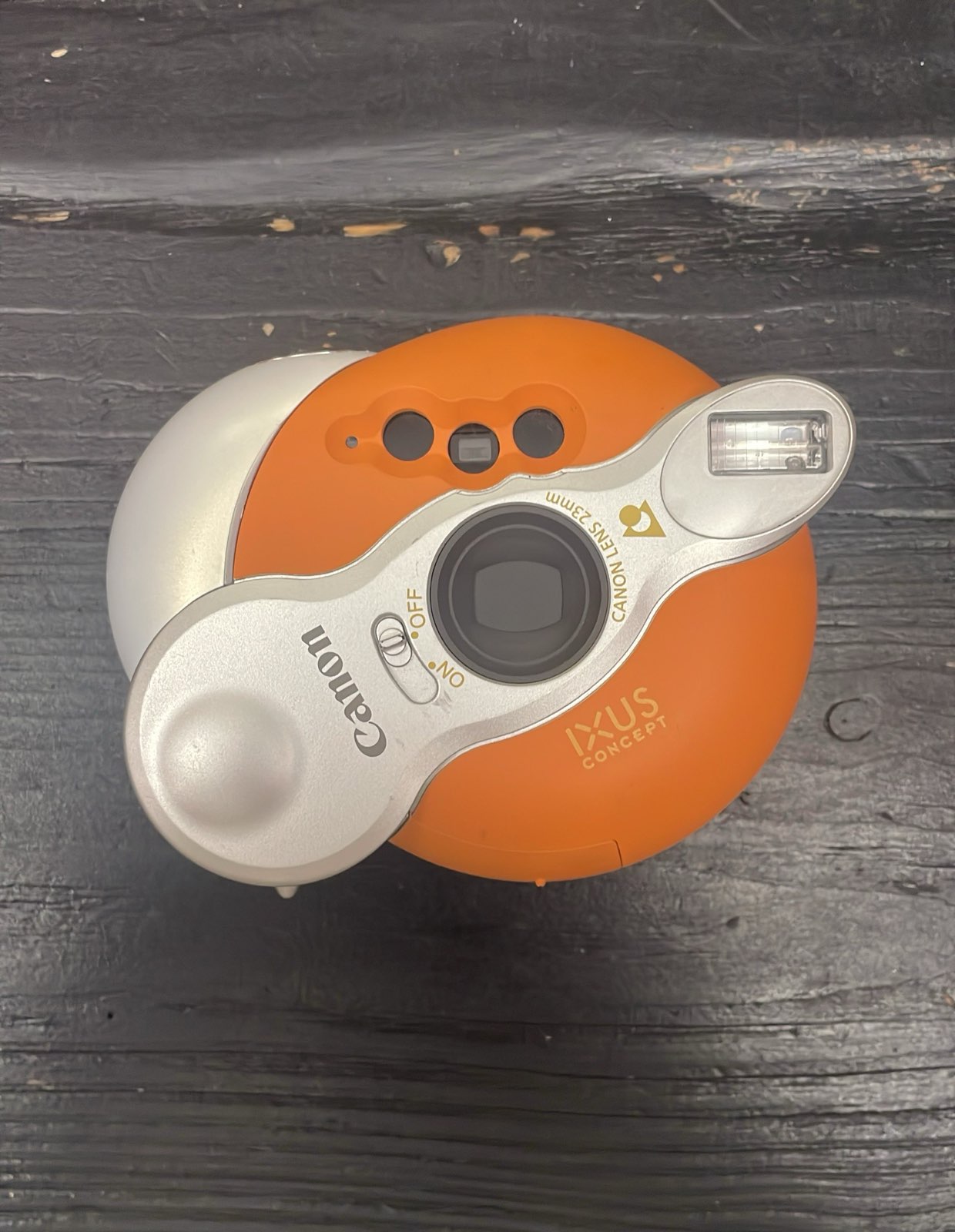 CANON IXUS + film